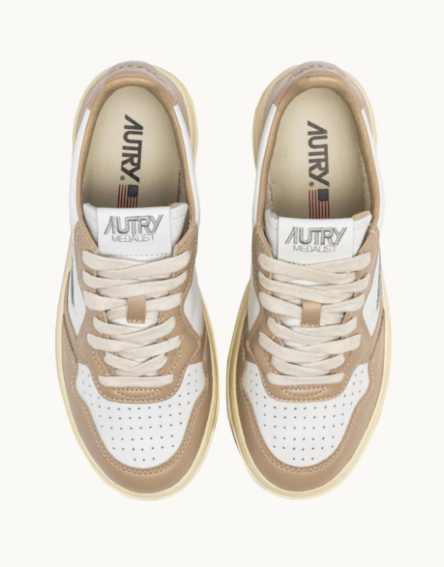 AUTRY Women's Medalist Low Sneaker in white pepper - women's sneaker - view 4