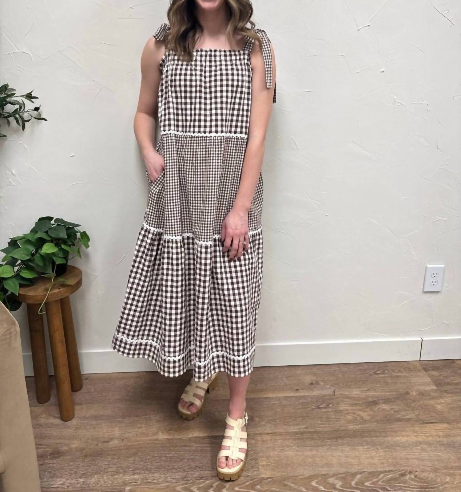 Wishlist - Lightweight Everyday Gingham Tiered Midi Dress