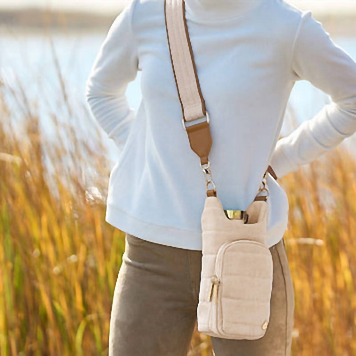 Wanderfull - Women's Canvas And Vegan Leather Strap Hydrobag