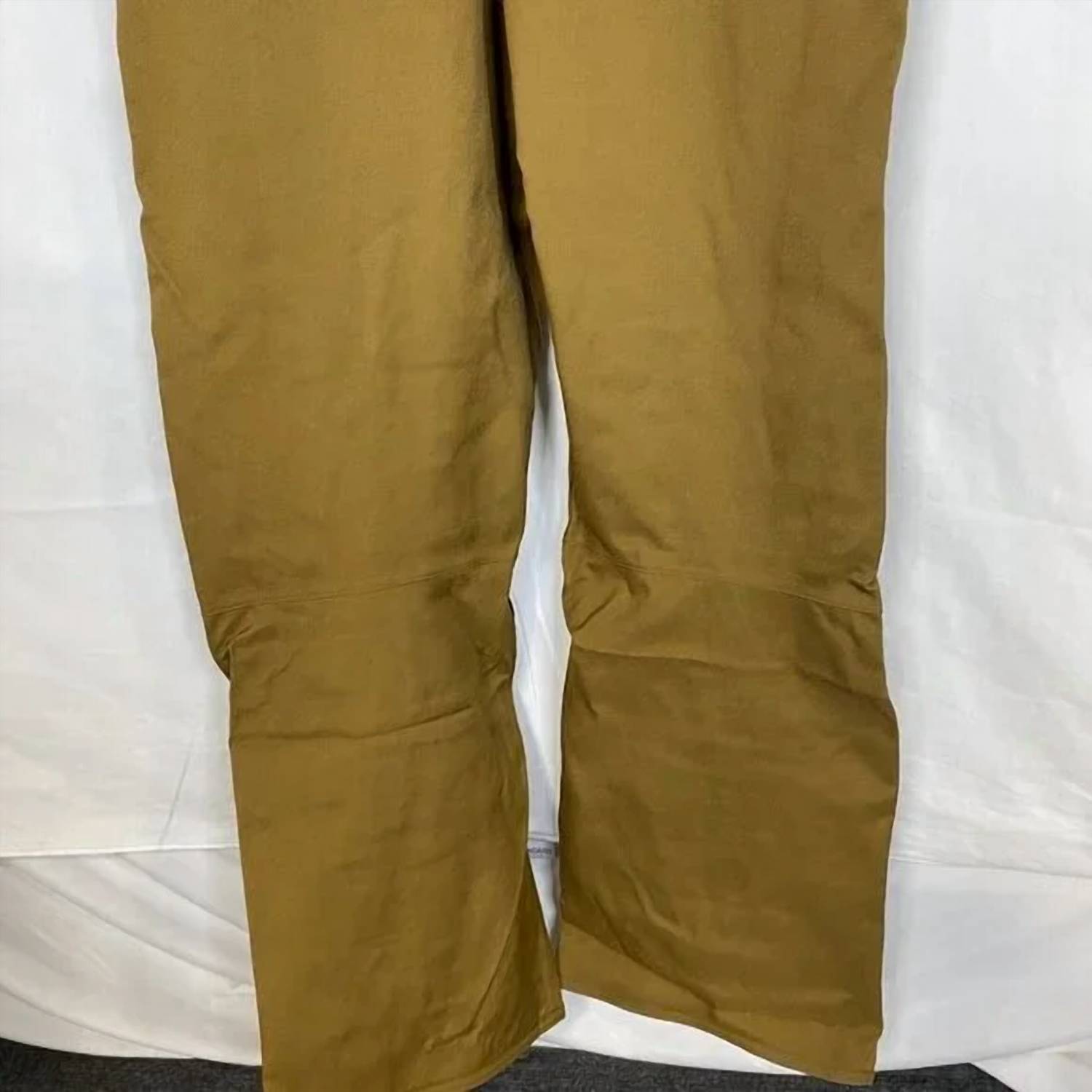 Gsou Snow Men’s Relaxed Fit Snow Bibs With Knee Reinforcements in brown - men's pants - detail view