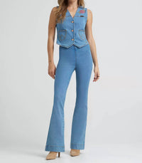 Wrangler - Lainey Wilson Novelty Pull-on Flare Jean
