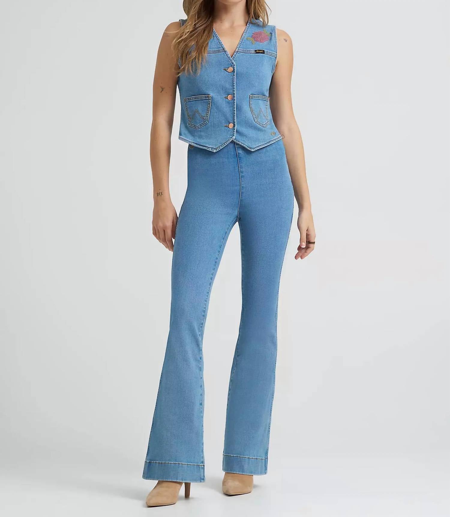 Wrangler - Lainey Wilson Novelty Pull-on Flare Jean