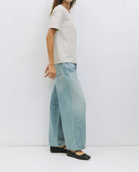 MOD REF Ansen Ultimate Coolgirl Barrel Jeans in light blue - women's jeans - detail view