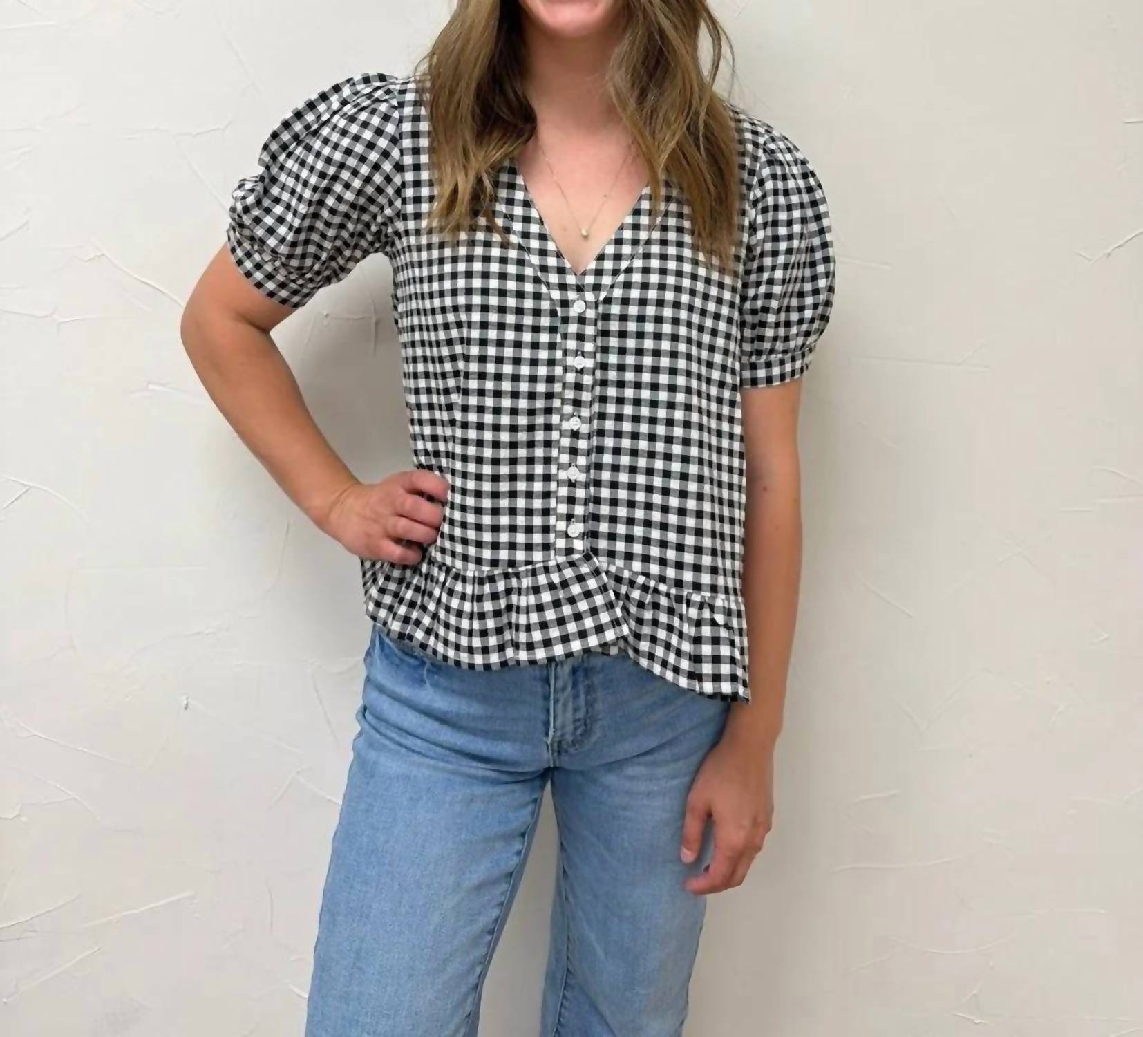 Vine & Love - Puff Short Sleeve V-neck Gingham Blouse