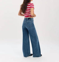 Daze - Far Out Jean