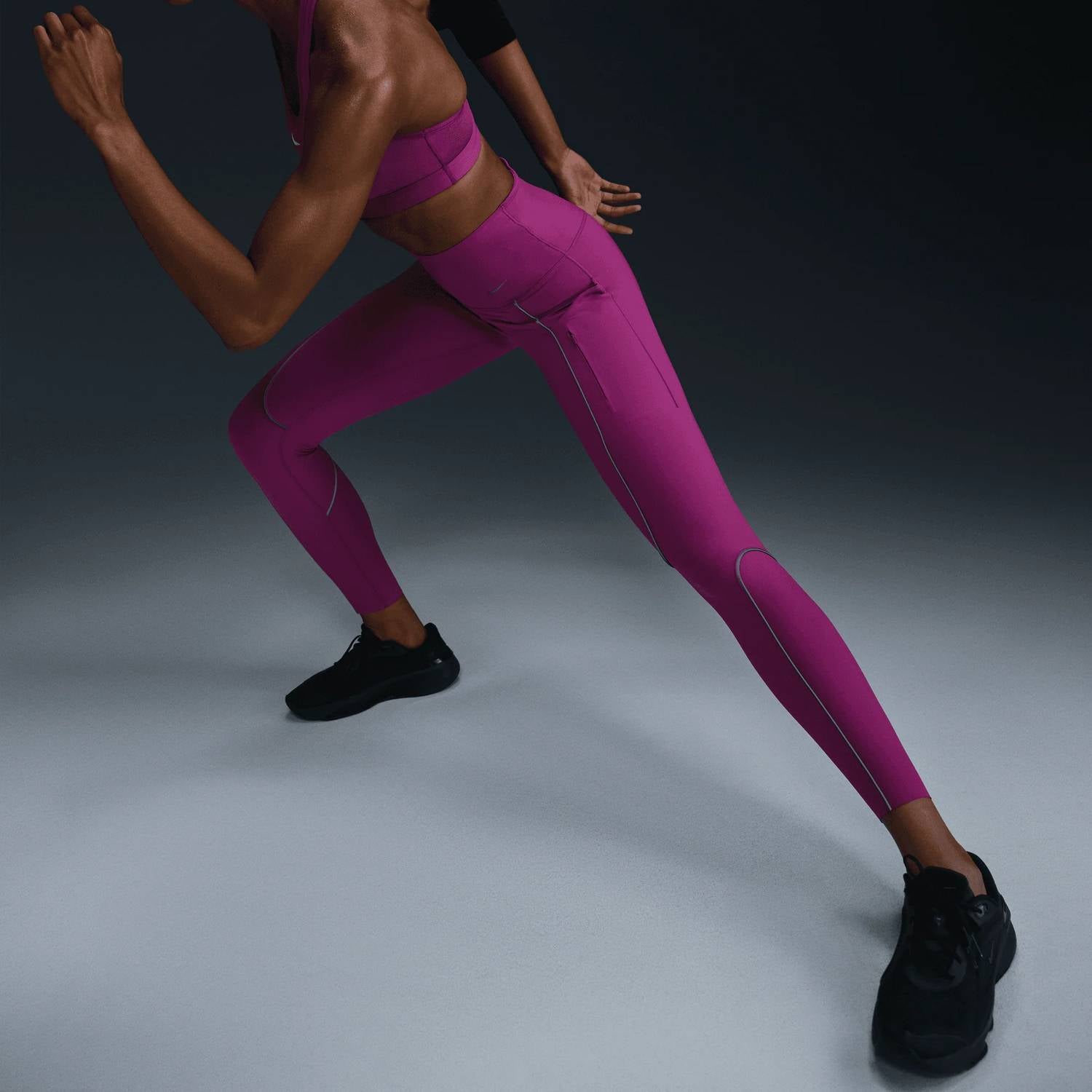Nike - High Waist Pocket Tight