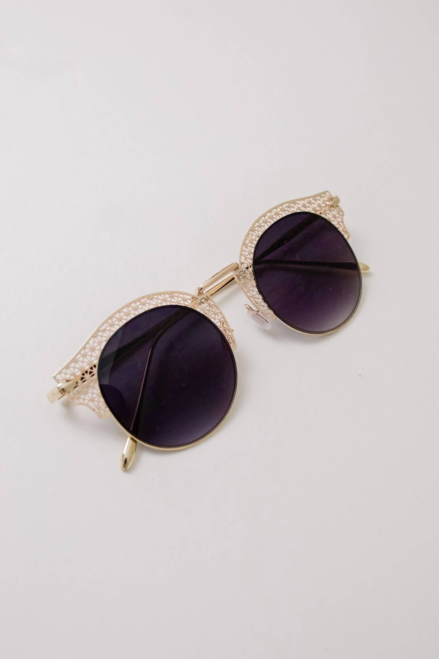 Shark Eyes - Lattice Worship The Sun Shades
