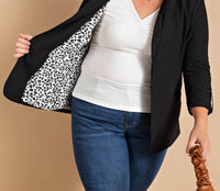 Kori - Floral Lined Crinkle Fabric Blazer - Plus