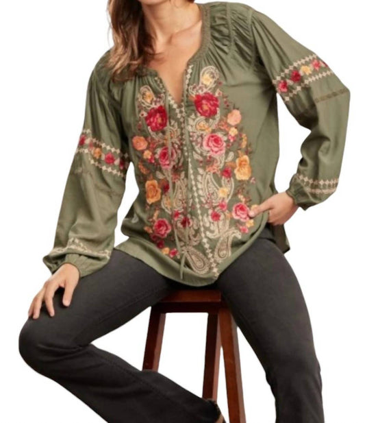 Andree By Unit - Boho Embroidered Curvy Top