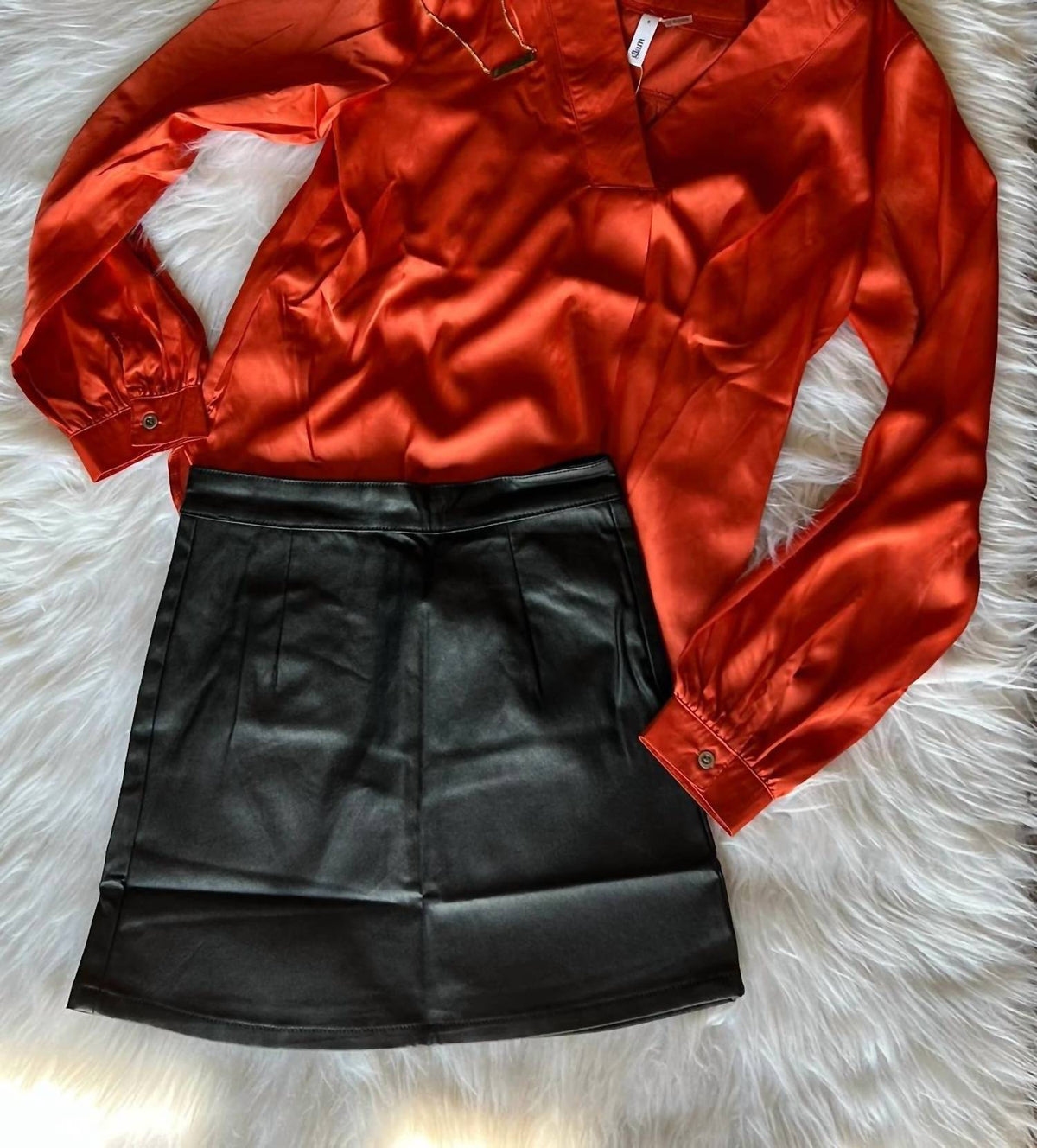 Glam - Women's V-neck Long Sleeve Blouse