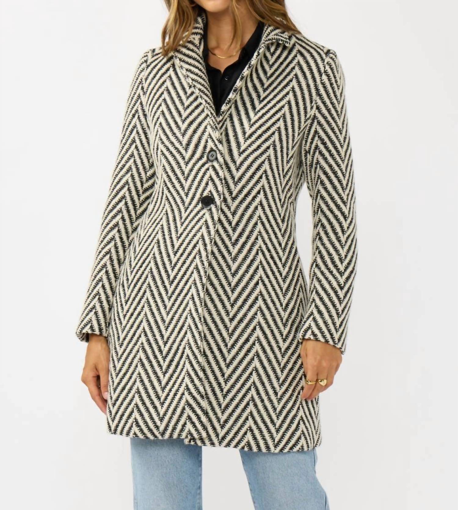 Lovestitch - Notched Lapel Long Sleeve Coat