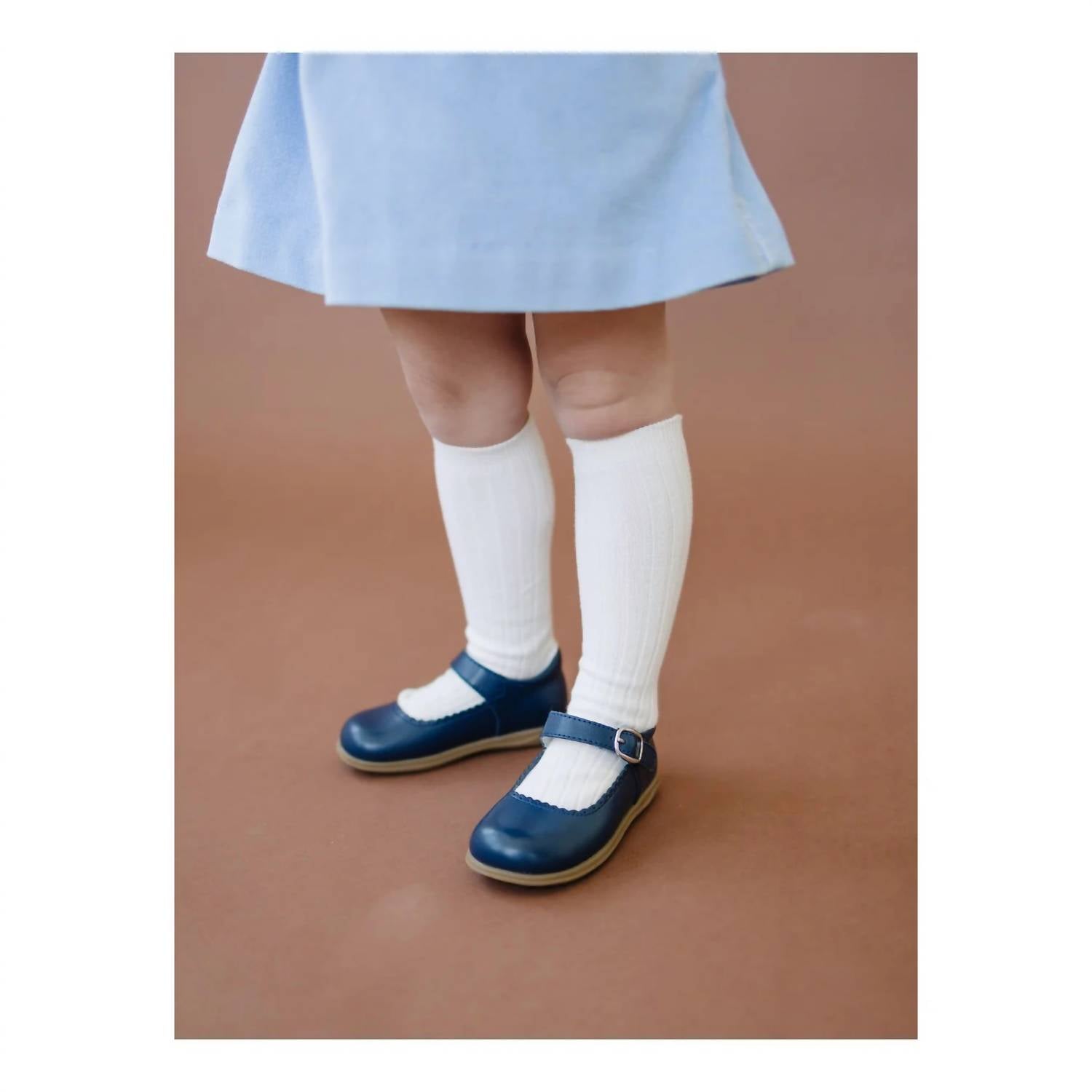 L'Amour - Girl's Chloe Scalloped Mary Jane Shoes