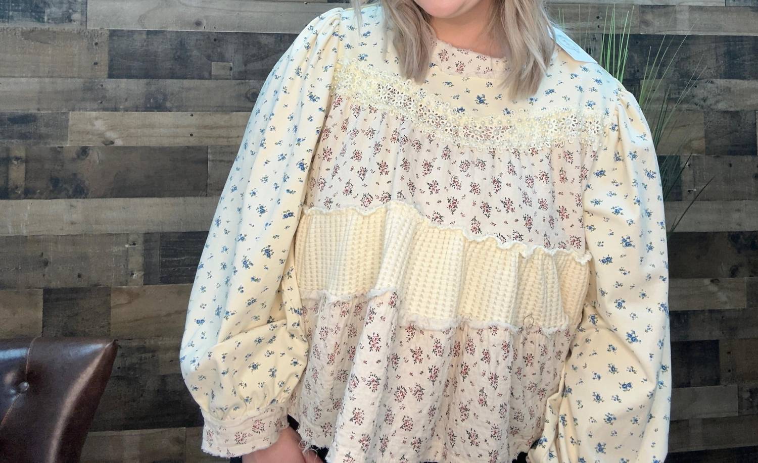 Pol - Ditsy Floral Tiered Ruffle Pearl Accent Top