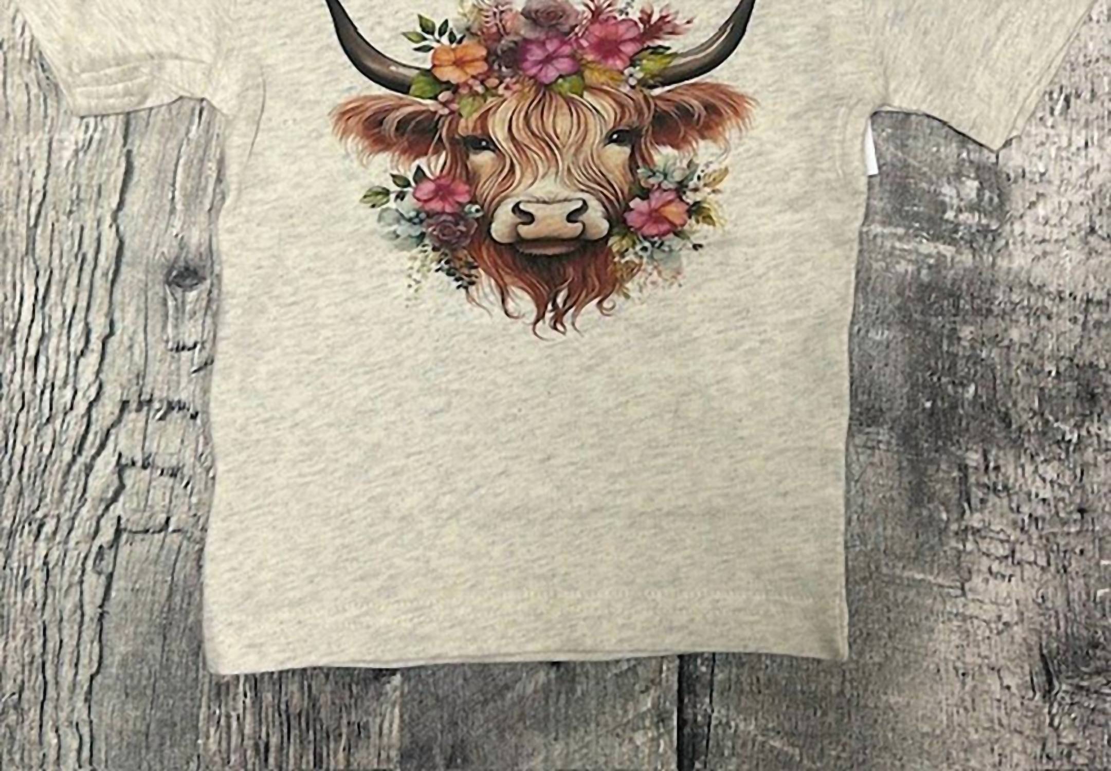 BRATTI MATI Toddler Highland Cow With Flowers Top in oatmeal - kids' t-shirt