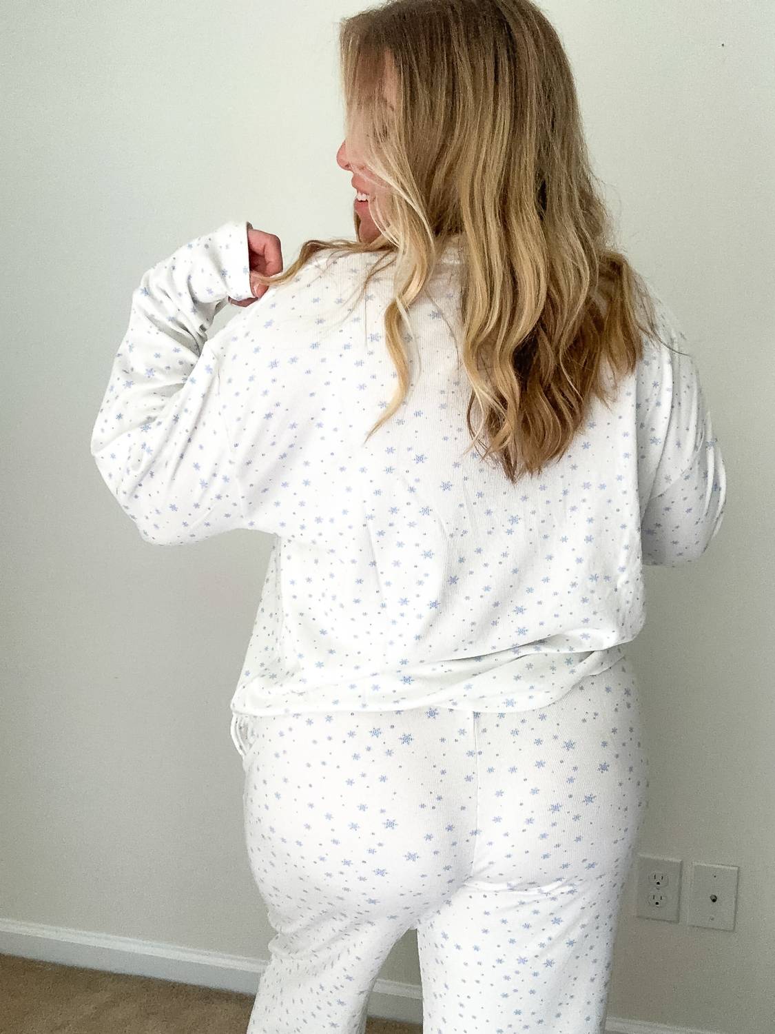 Sunkissed Coconut - Snowflake Long Sleeve Pajama Top