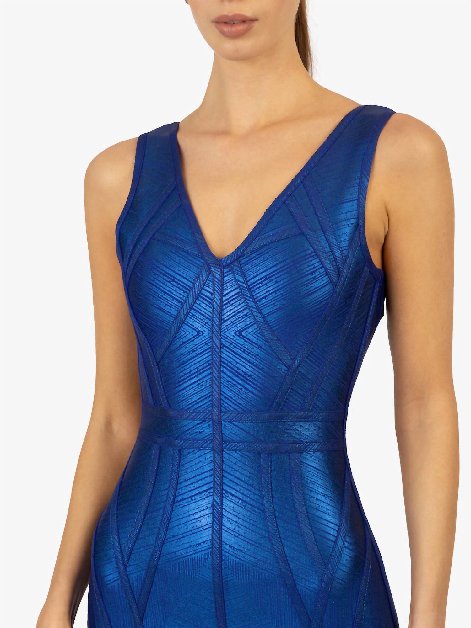 F&P - Bodycon V-neck Dress