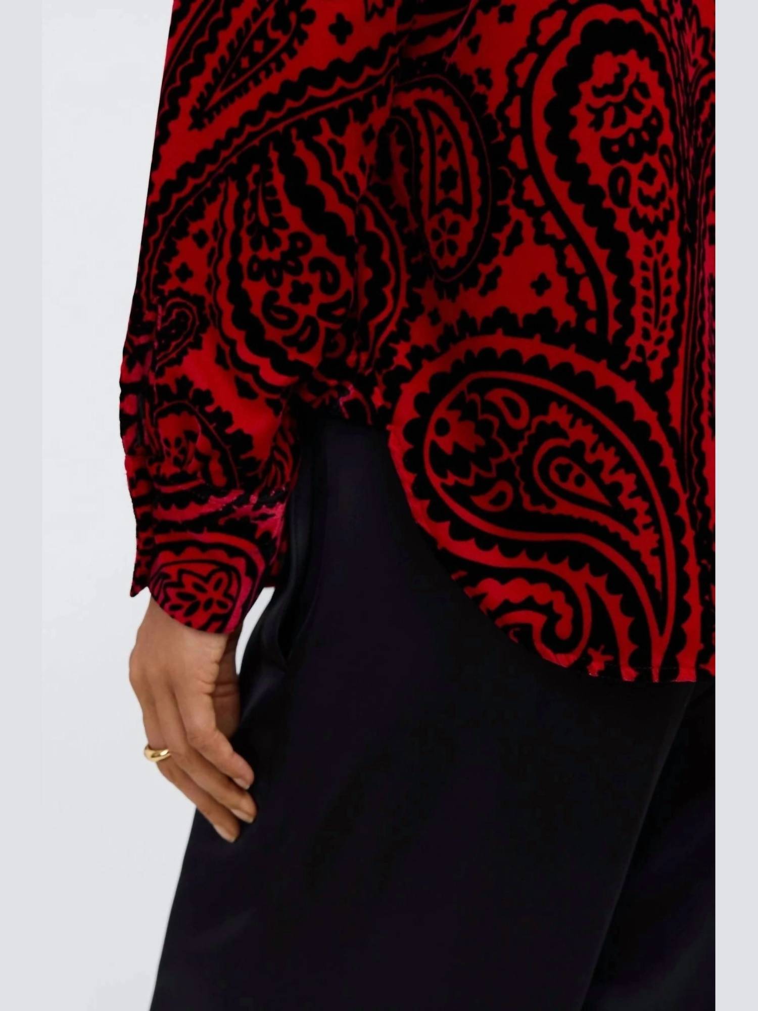 Foxcroft - Meghan Velvet Paisley Shirt