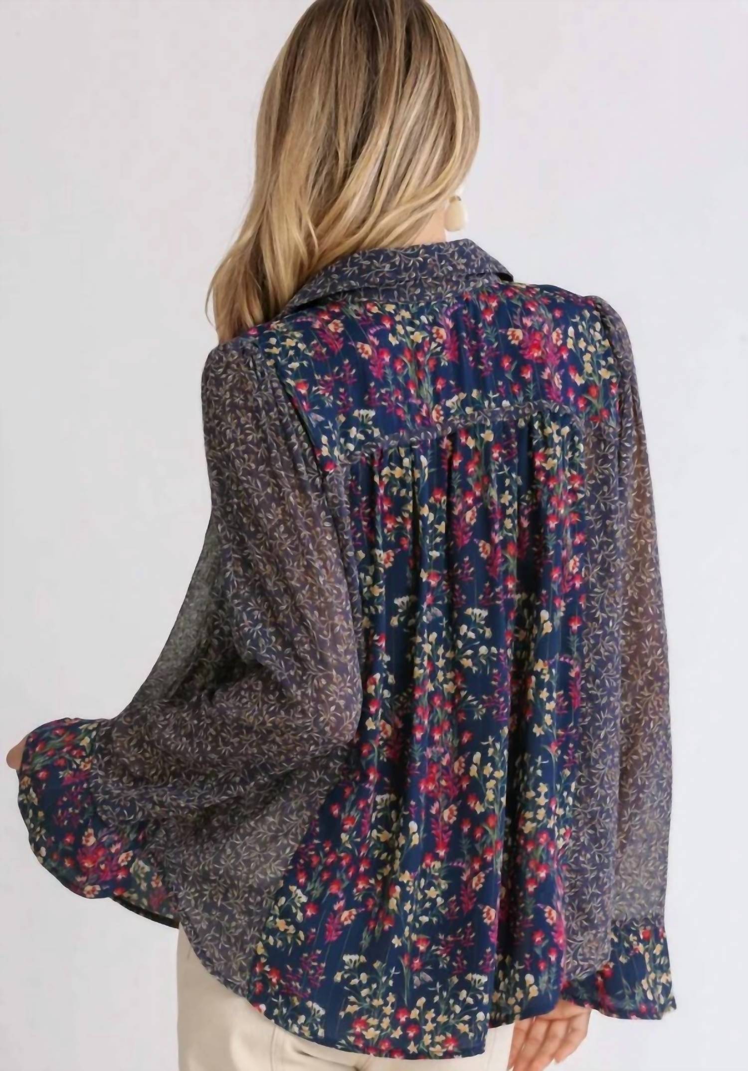 Umgee - Mixed Floral Print Metallic Blouse