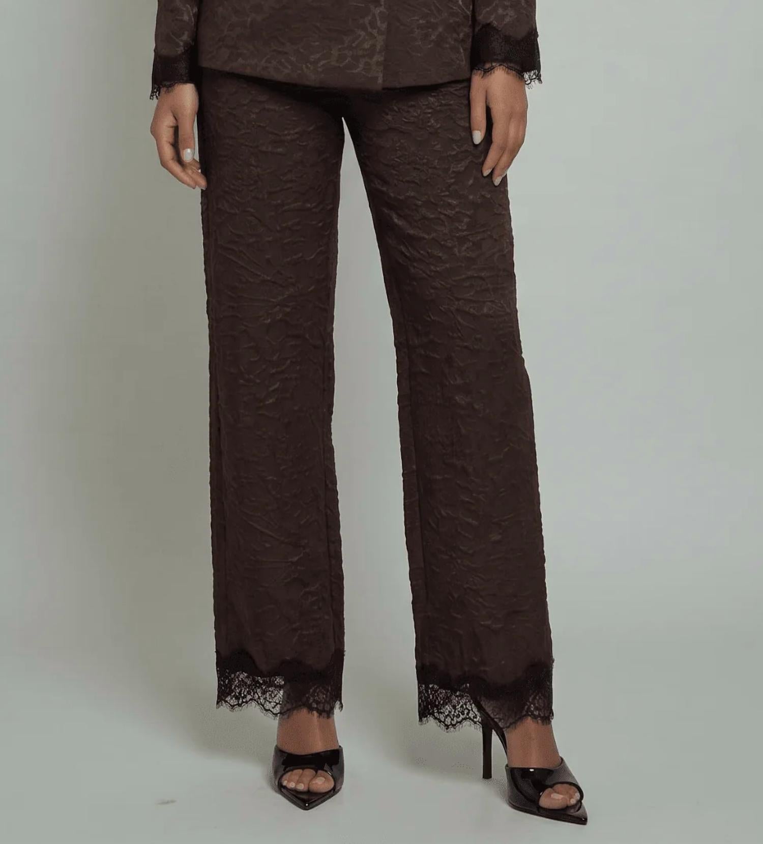 Akalia - Maison Jacquard Lace-trim Trousers