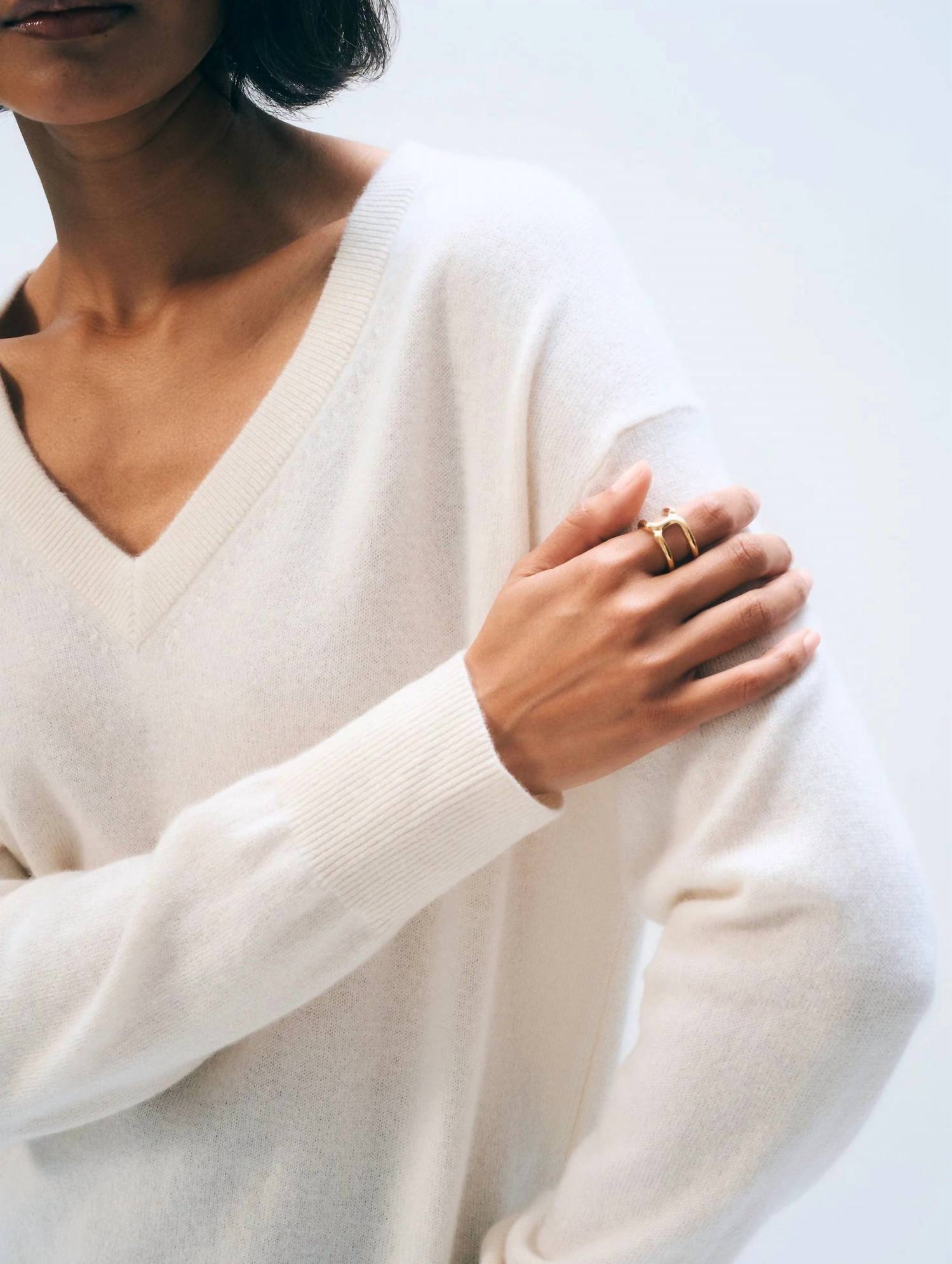 White + Warren - Cashmere V Neck Sweater