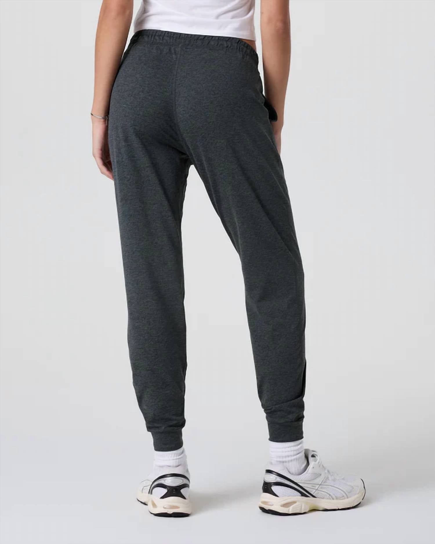 Vuori - Performance Cropped Jogger