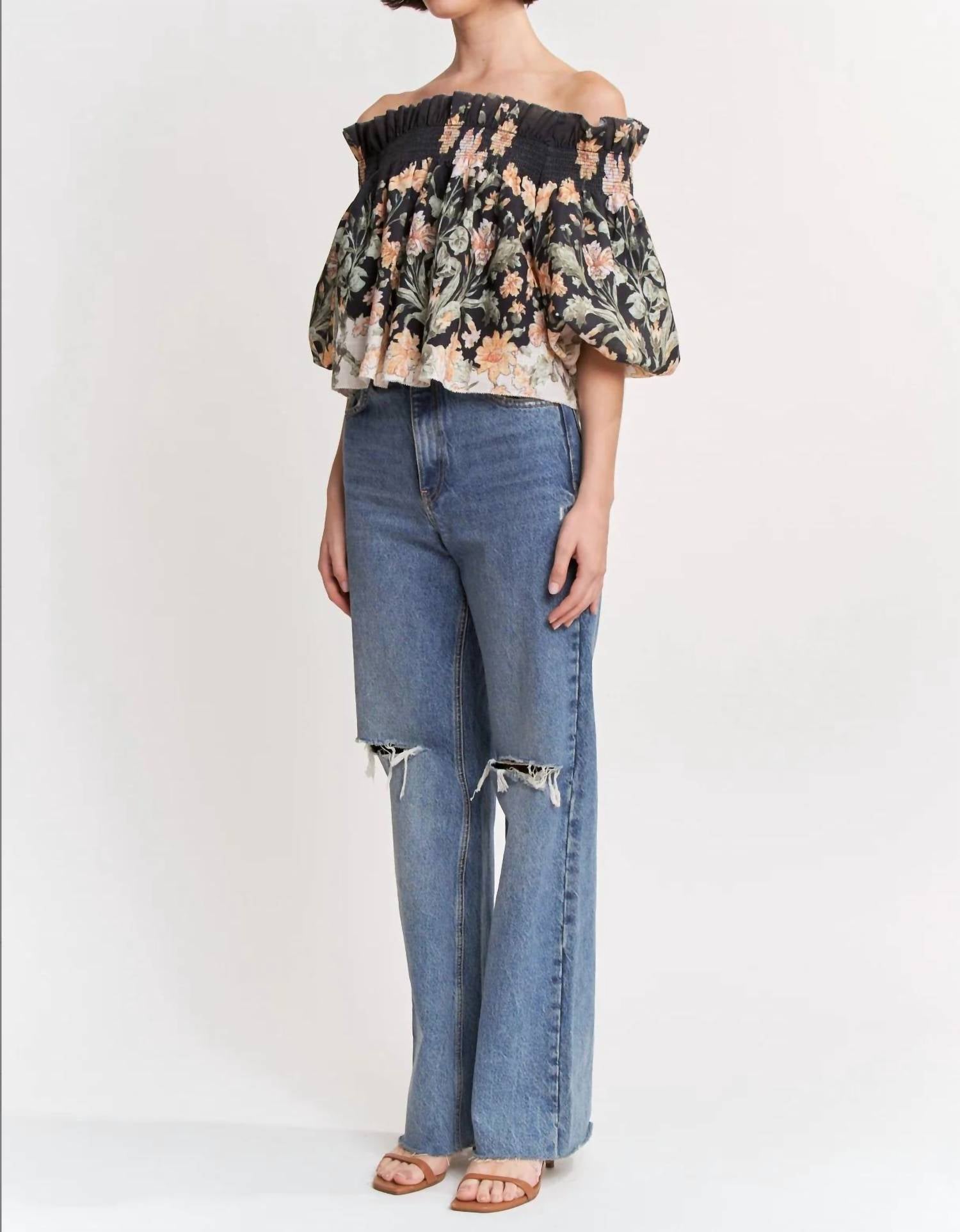 En Saison - Iris Trapeze Off-shoulder Blouse