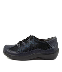 Ziera Women's Allsorts Lace-up Shoe in navy swirl leather - women's flats - detail view