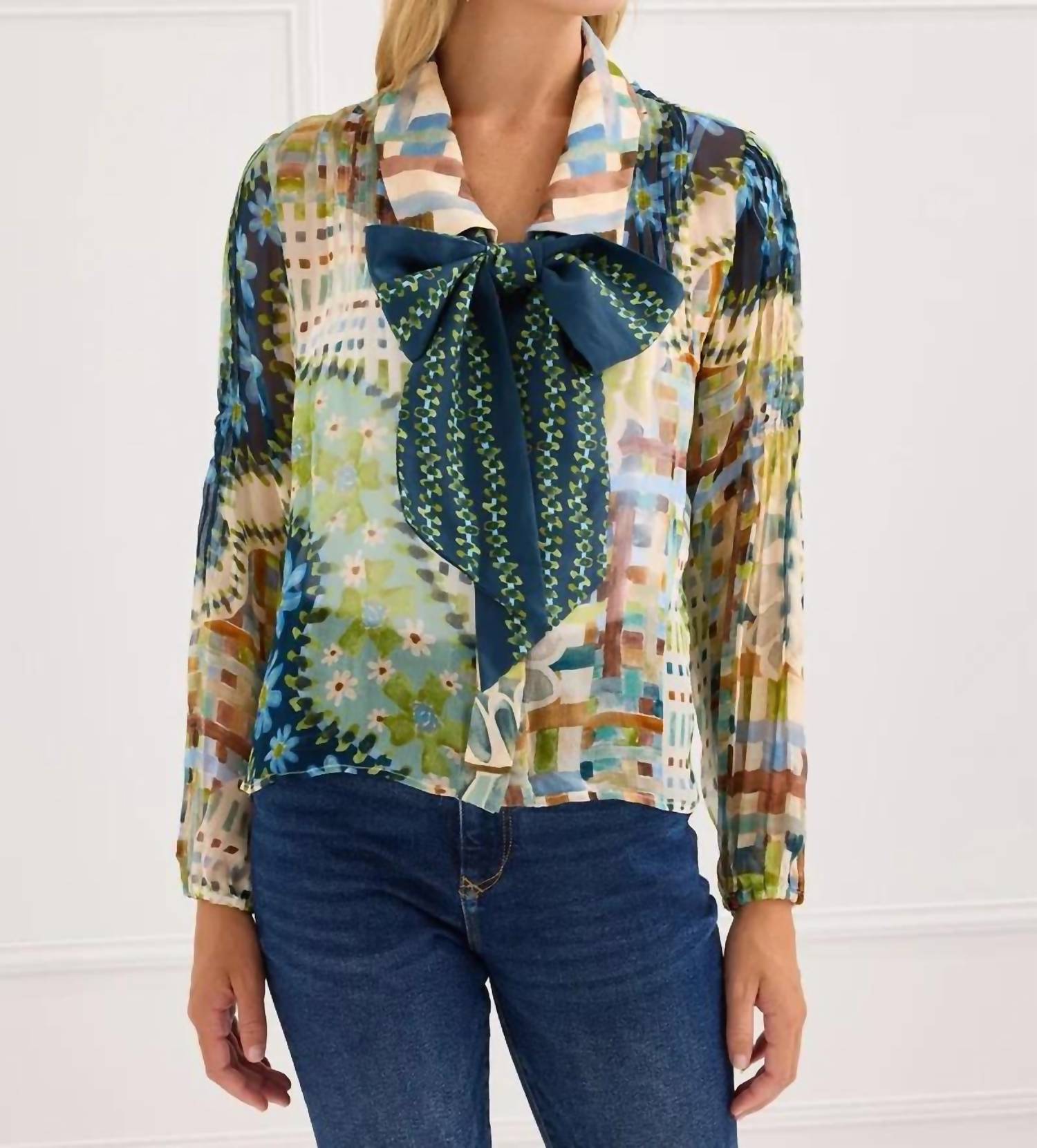 Alivia - Cassie Shirt