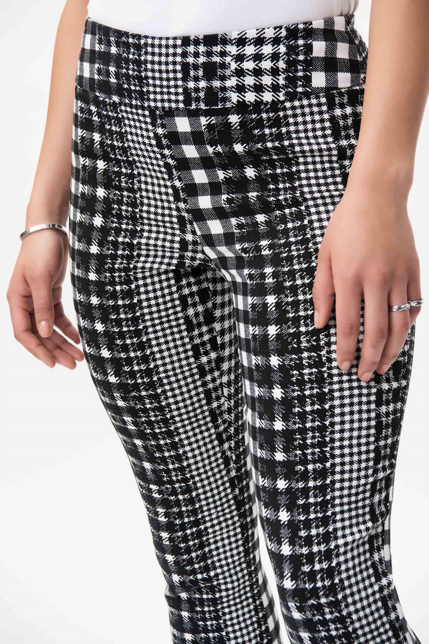 Joseph Ribkoff Pull On Cropped Pants in vanilla black - women's pants - alternate view