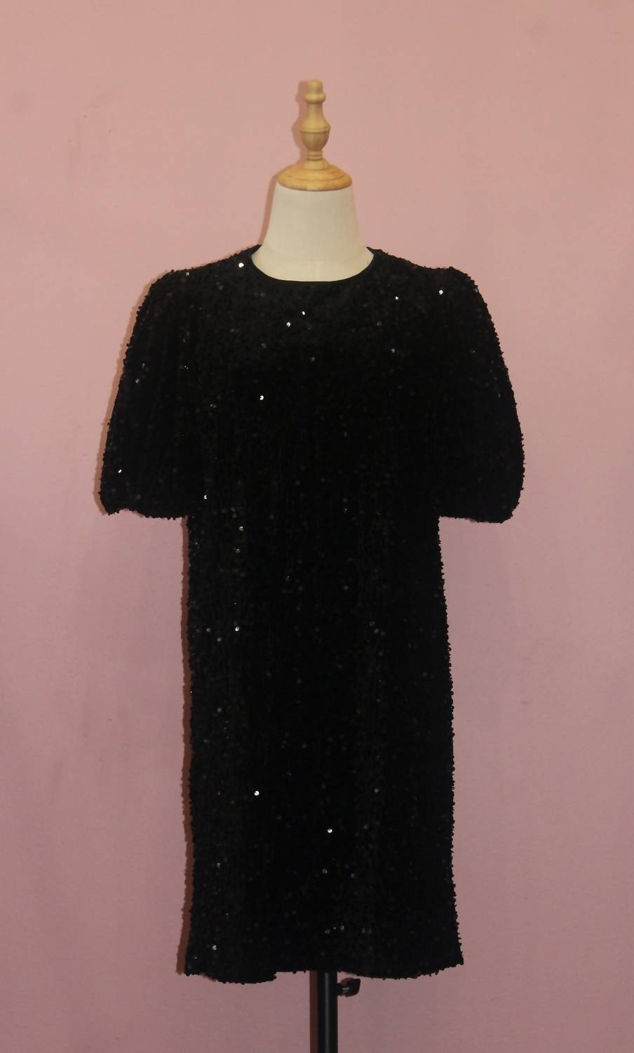 Vine & Love Women's Velvet Sequin Accent Knee Dress in black - women's dress