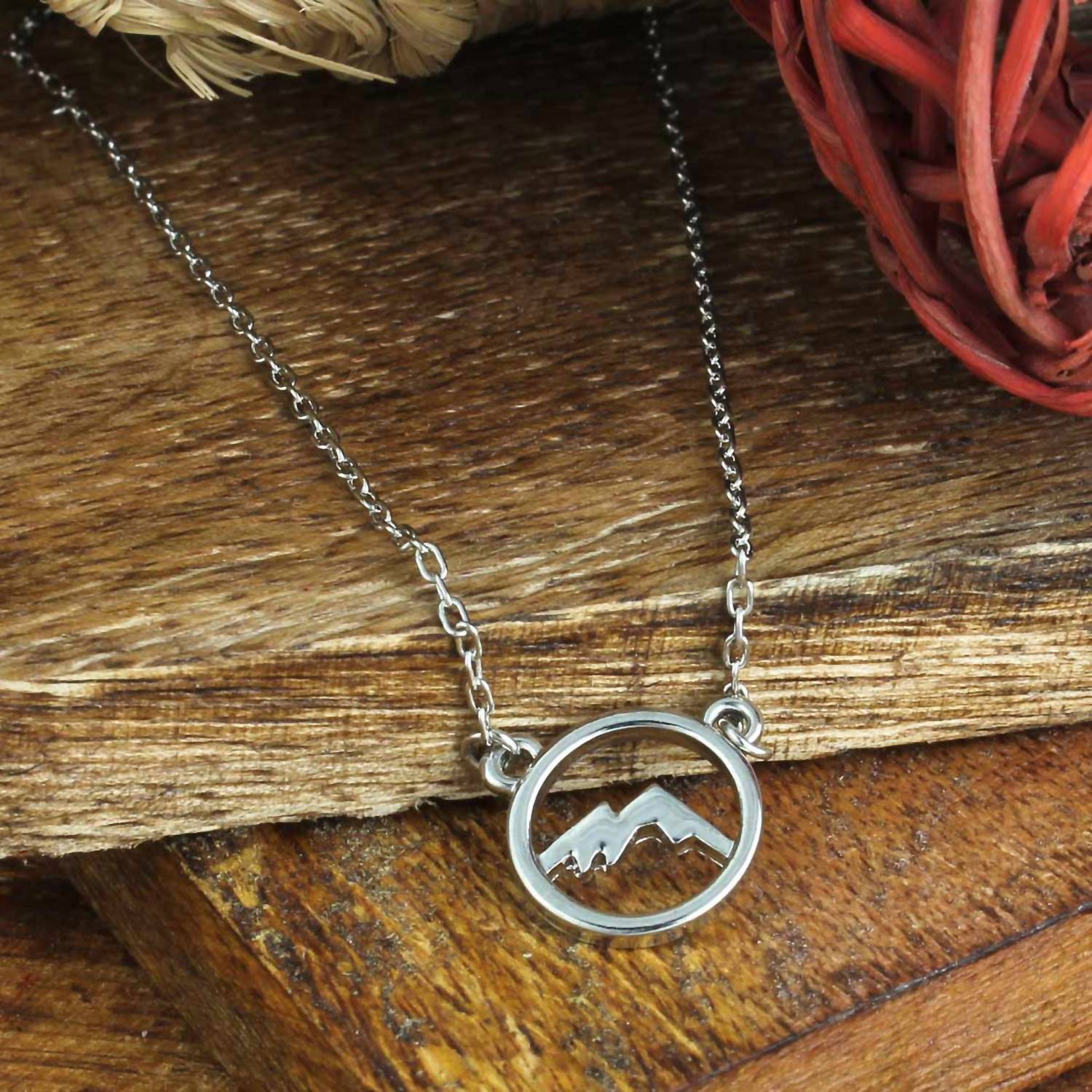 Zad - Women's Grand Adventure Mountains Necklace