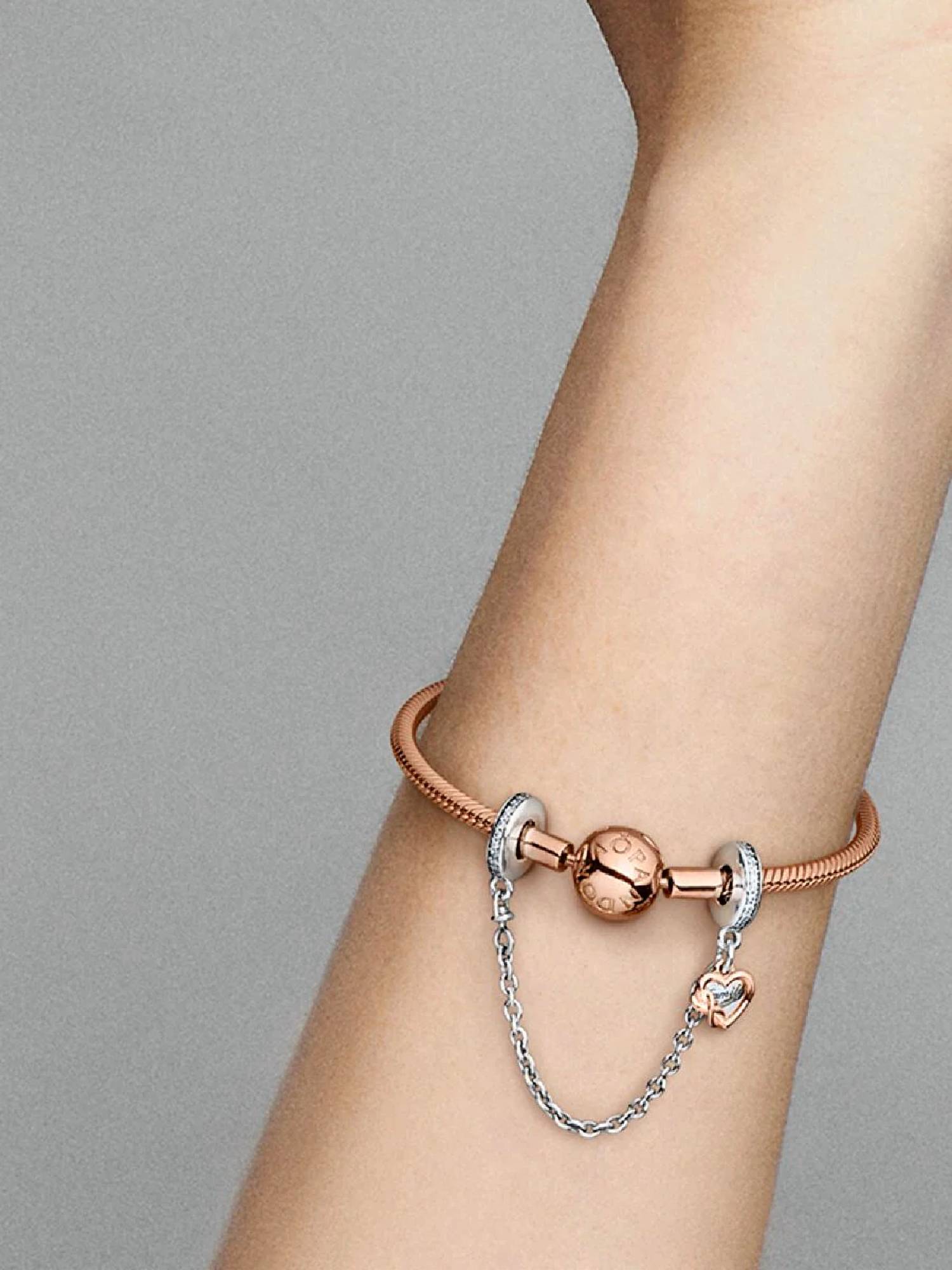 Pandora - Women's Family Heart Safety Chain Charm