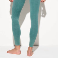SPIRITUAL GANGSTER Sun Bleached Love 7/8 Legging in lilypad - women's pants - detail view