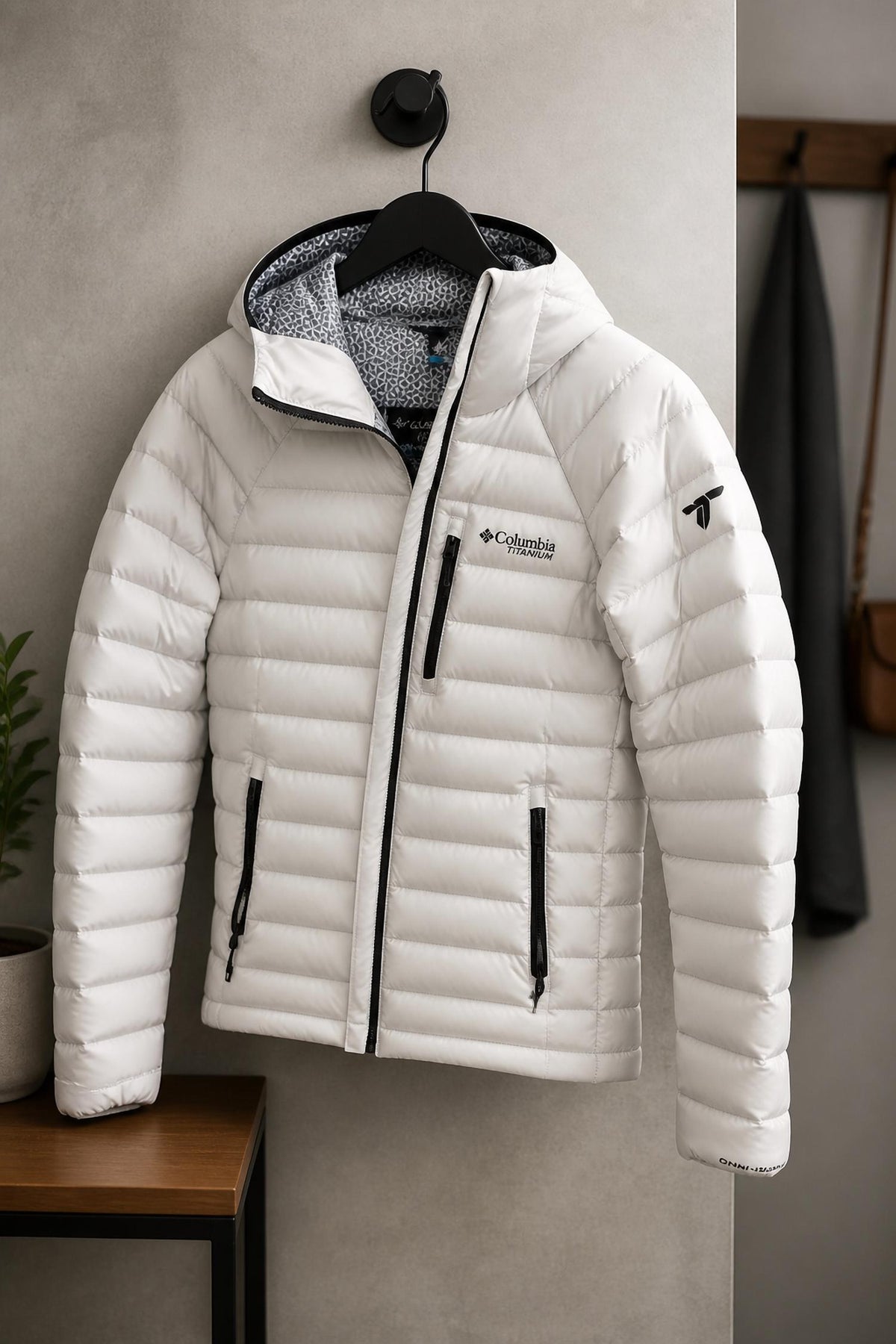 Columbia - Crest Down Hooded Jacket