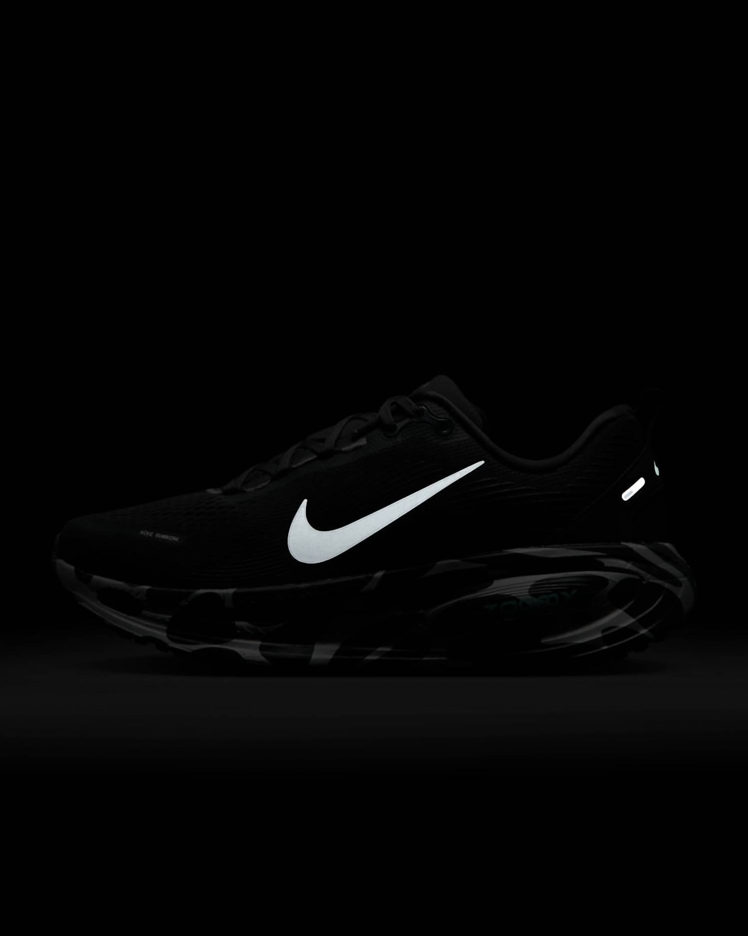 Nike - Men's Vomero 18 Road Running Shoes