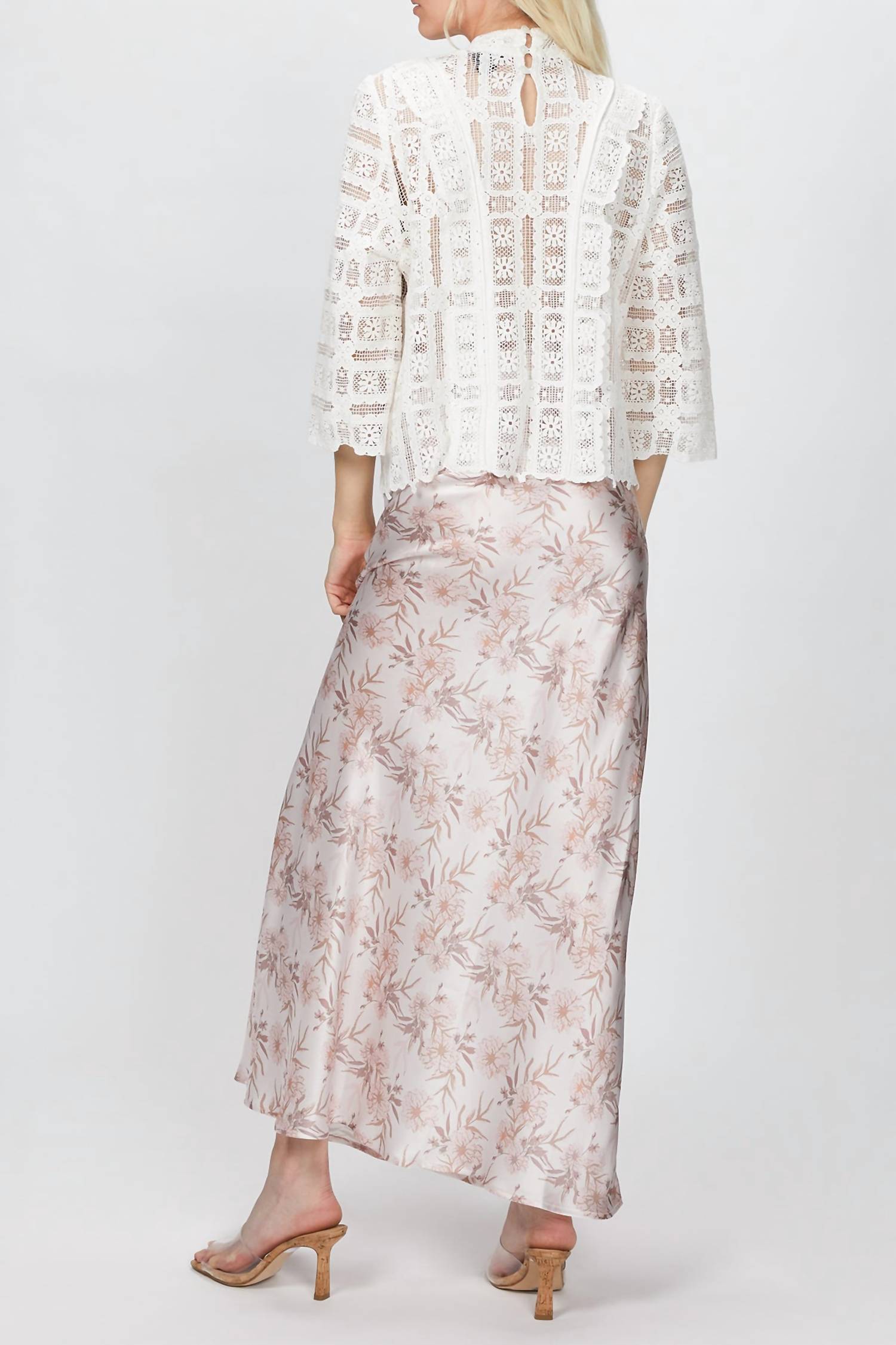 SCALLOPED CROCHET TOP