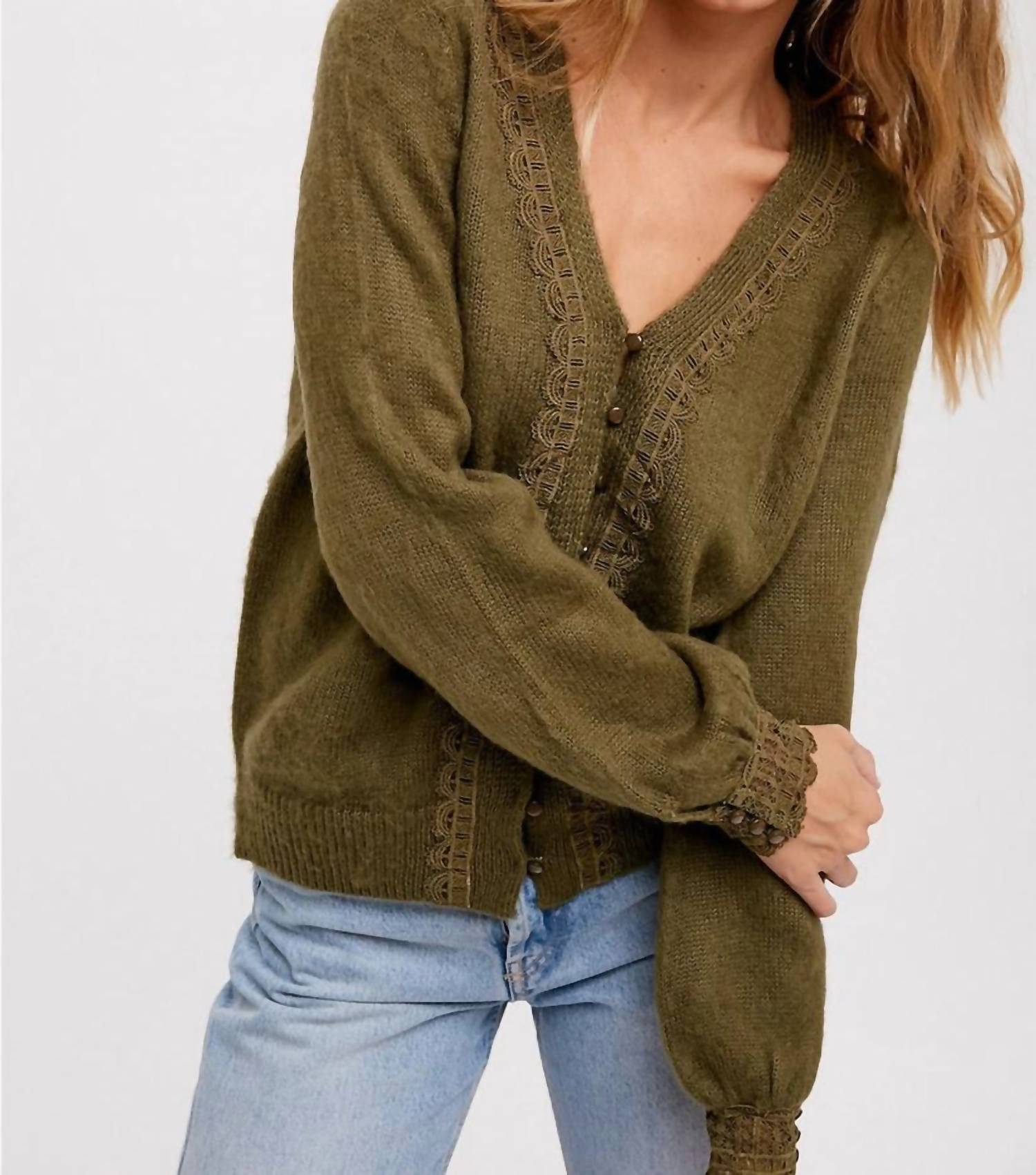 Bluivy - LACE TRIM BUTTON UP PULLOVER