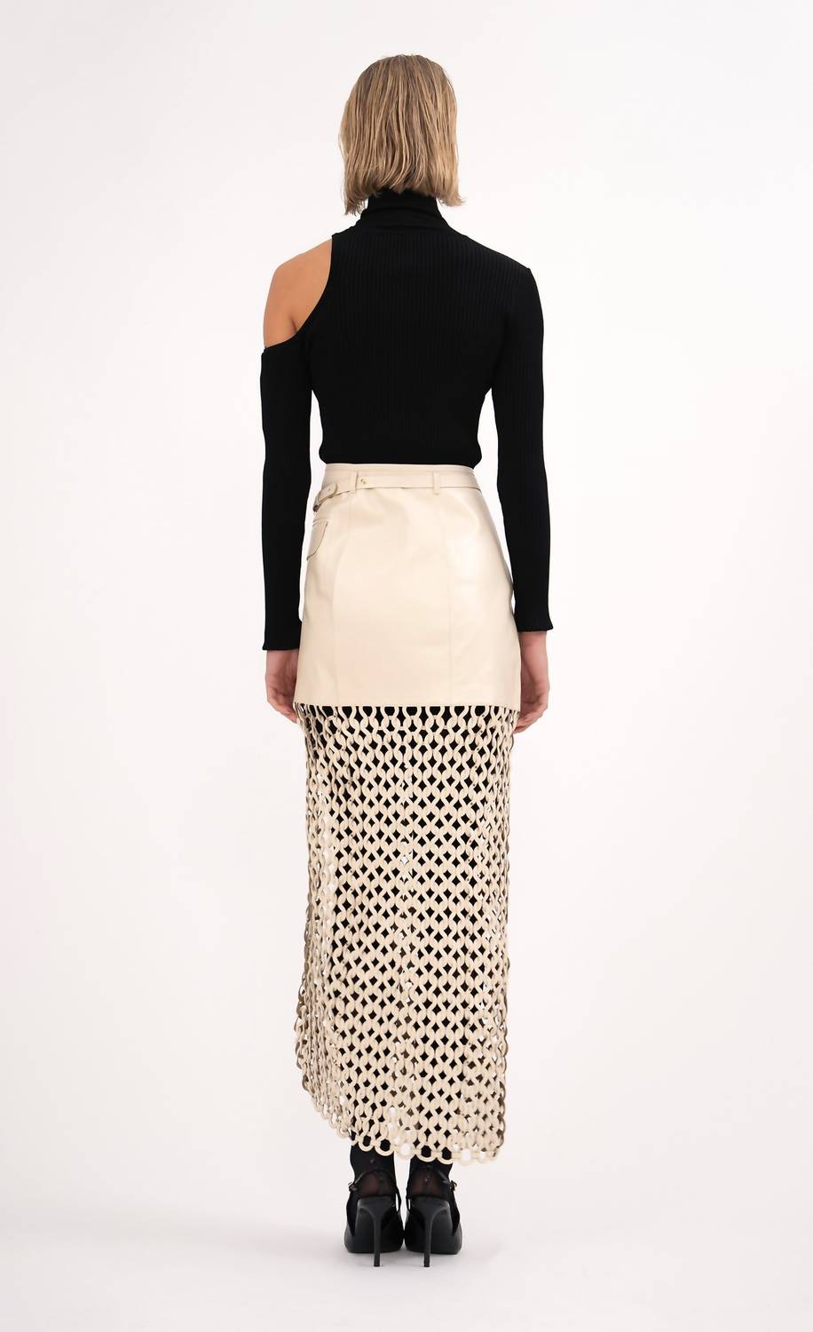 Nonchalant Label Kallan Maxi Skirt in creme - women's skirt - detail view