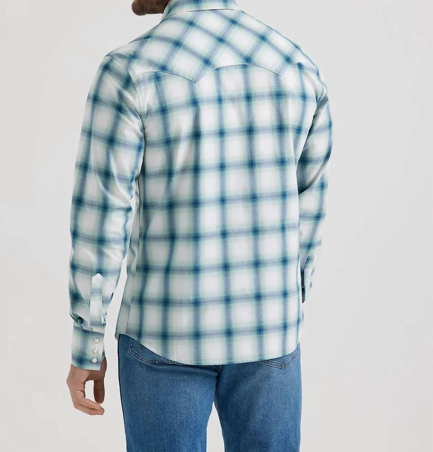 Wrangler - Sawtooth Pocket Plaid Western Snap Shirt