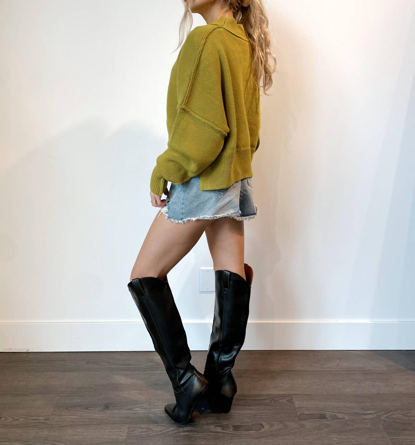 In-Loom - Izzy Cropped Pullover Sweater