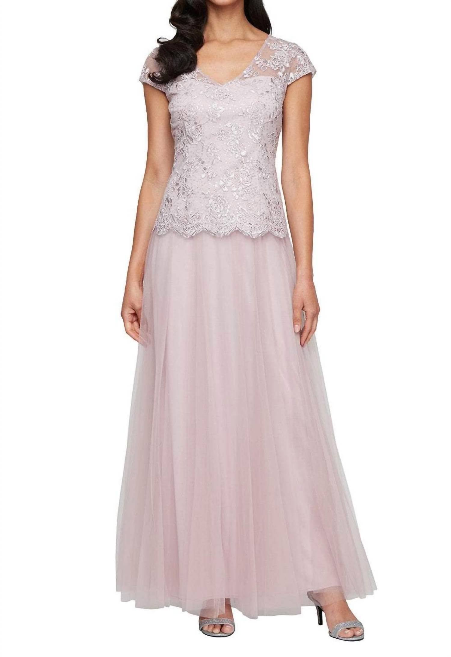 Alex Evenings - Embroidered V-neck Gown With Tulle Skirt