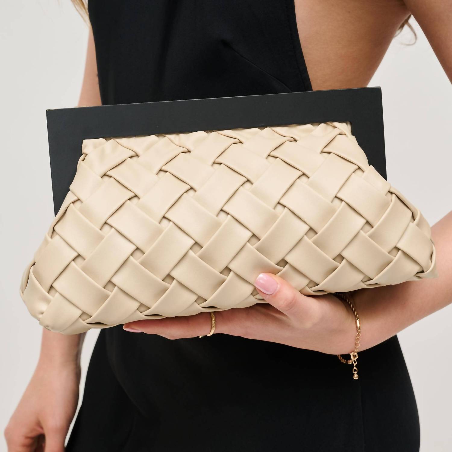 Urban Expressions - Jamie Woven Wooden Frame Clutch Bag
