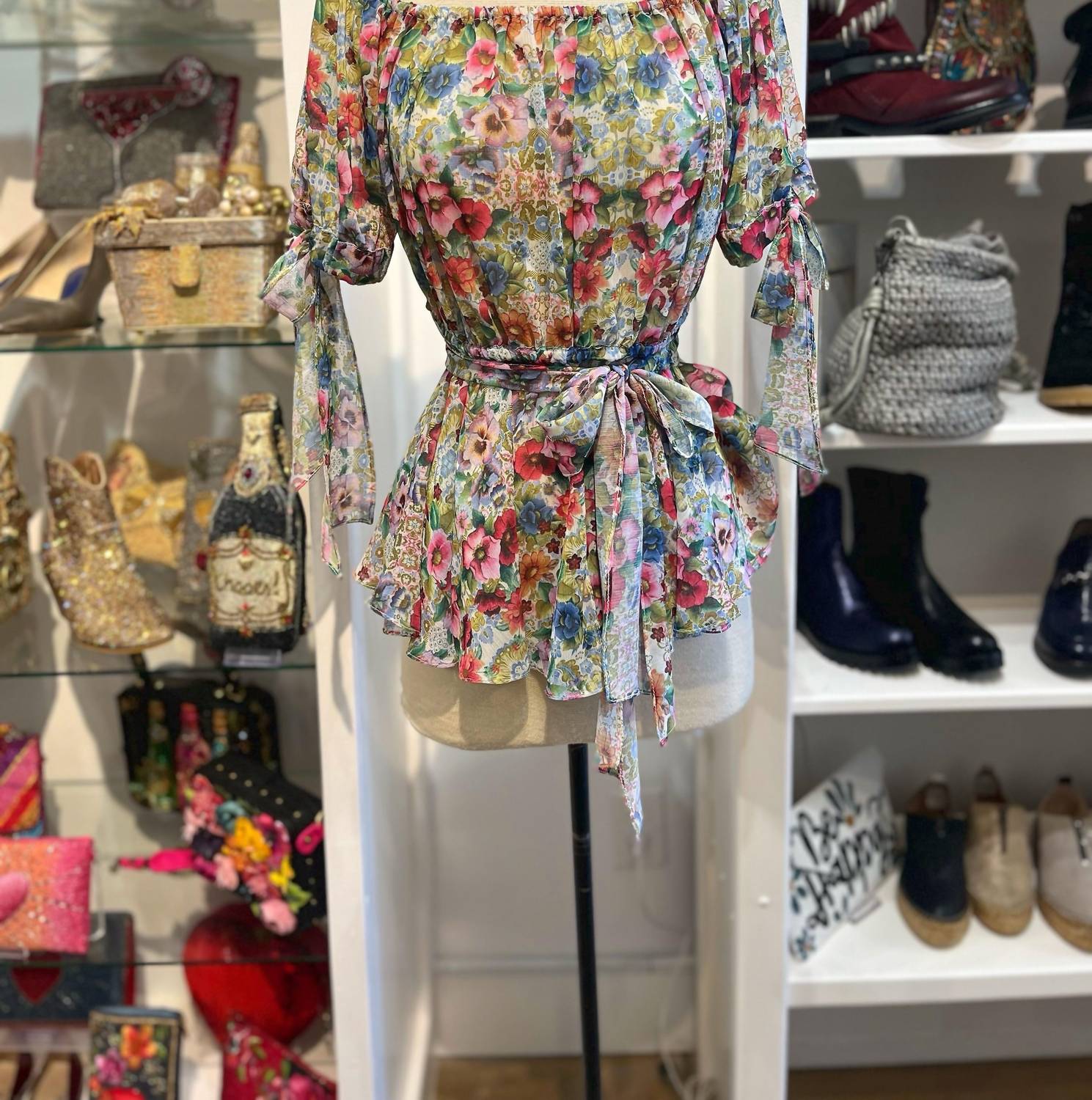 Olvi‚ÄôS - TYE TOP