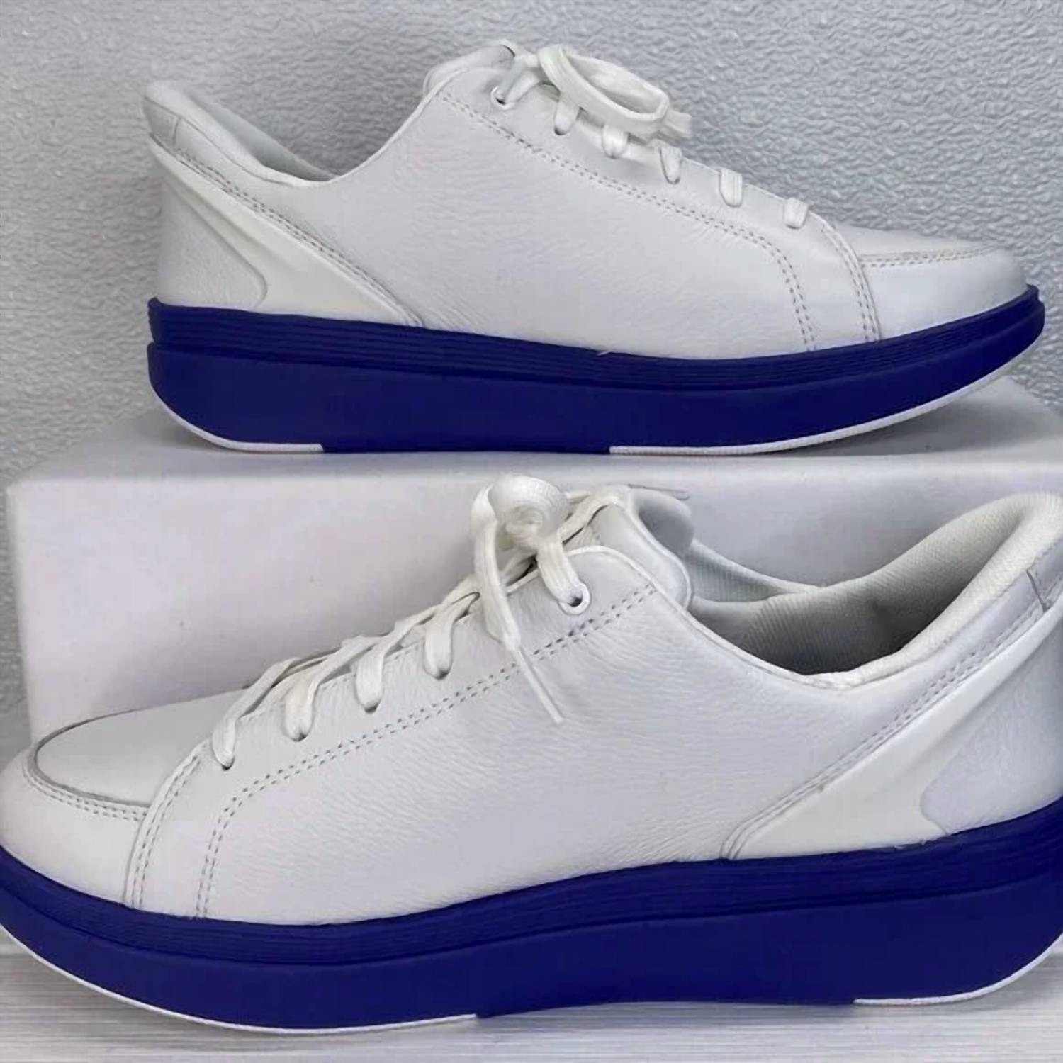 Kizik - Women's Sydney Hands-free Leather Sneakers