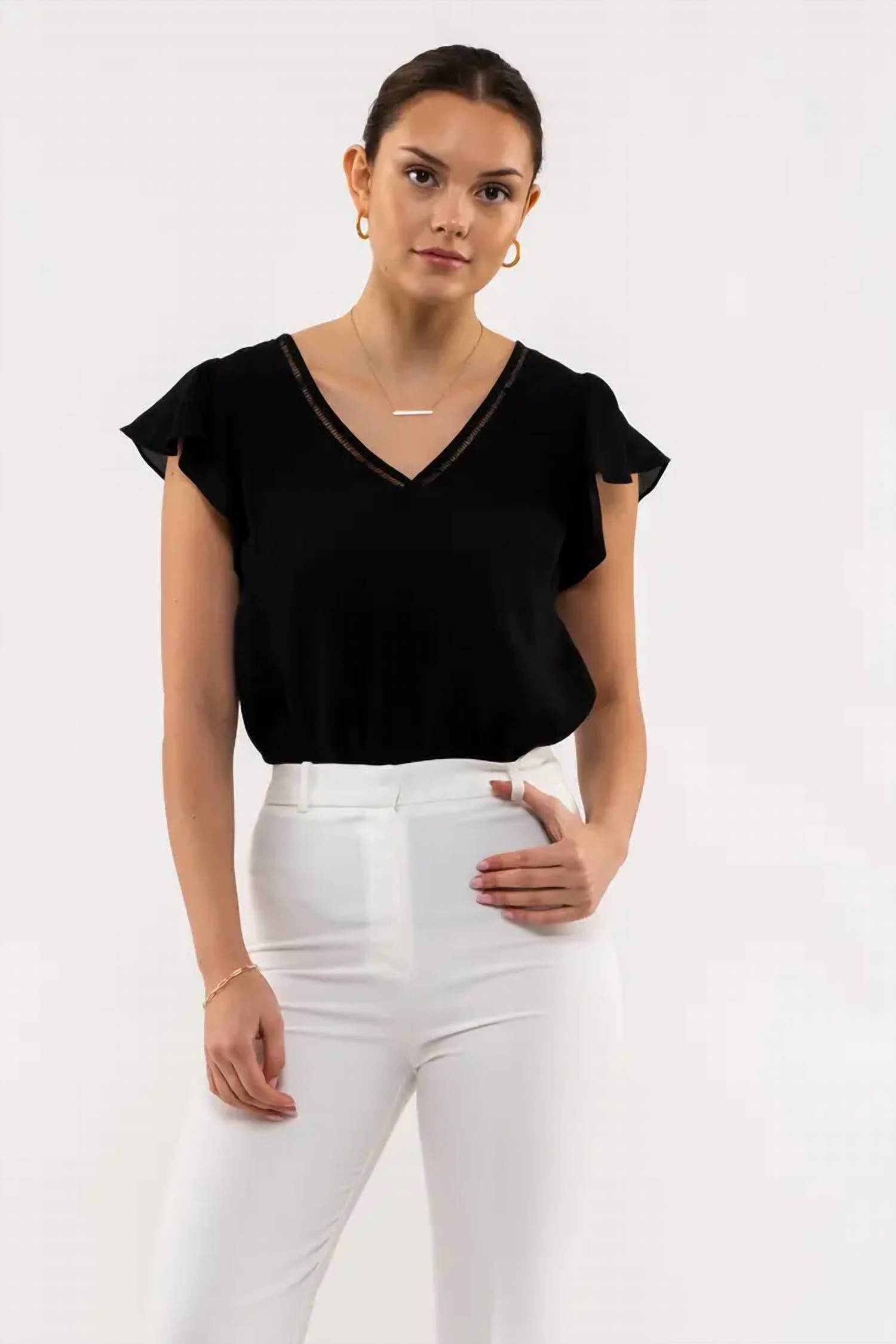 Blu Pepper - Line Lace V-neck Woven Top