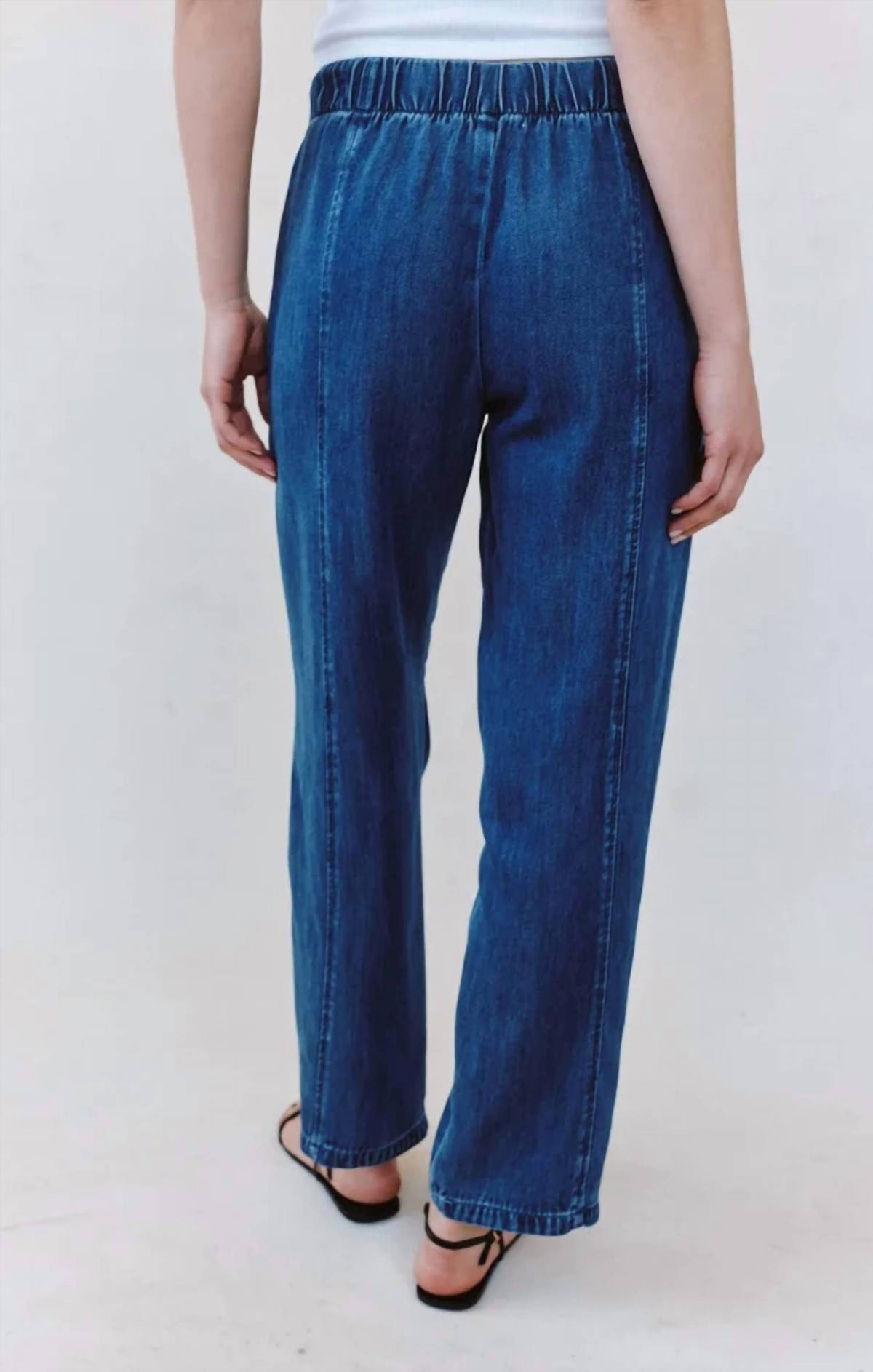Bella Dahl - Seamed Soft Barrel With Elastic Back Jean