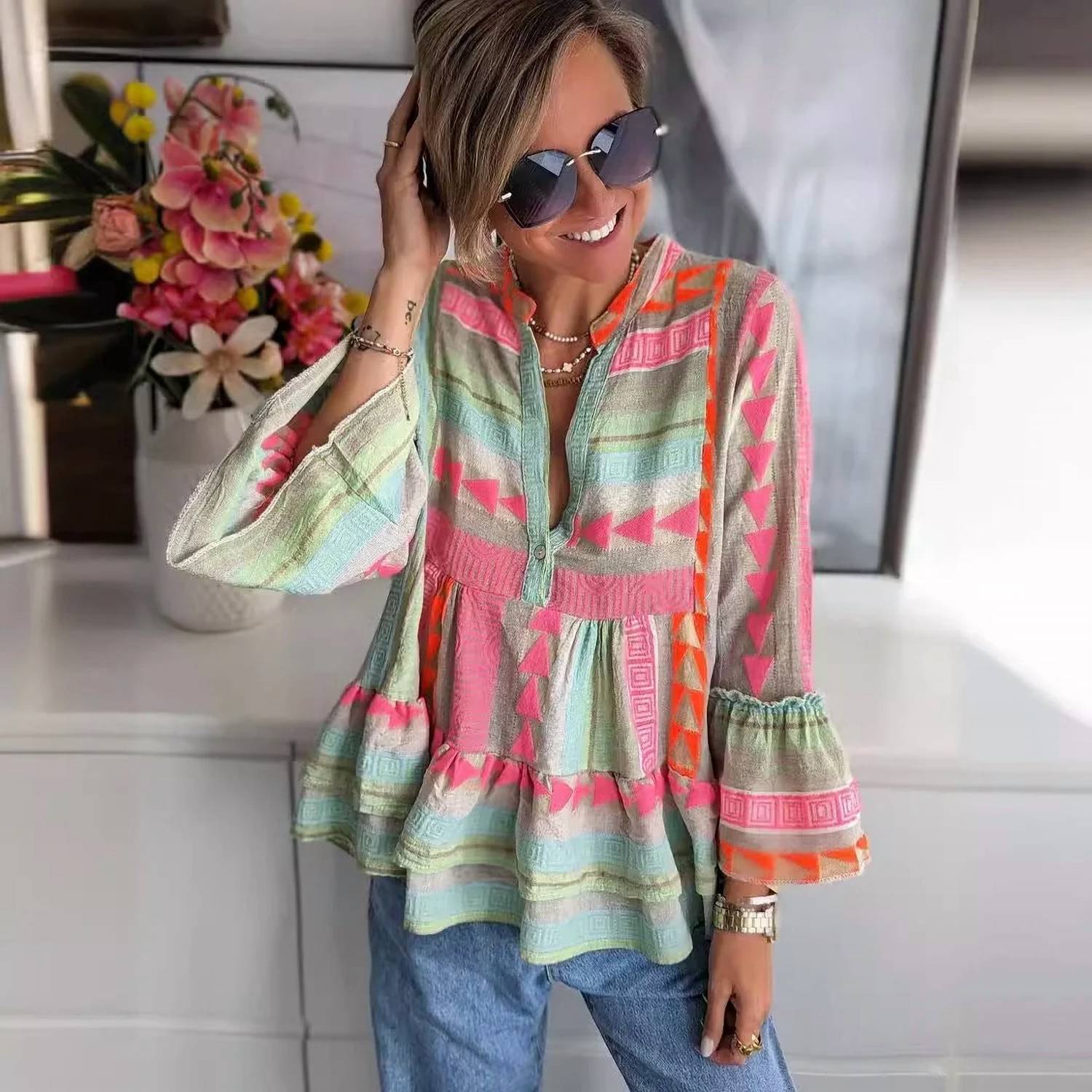Halcyon Outfitters - Women's V Neck Printed Long Sleeve Top