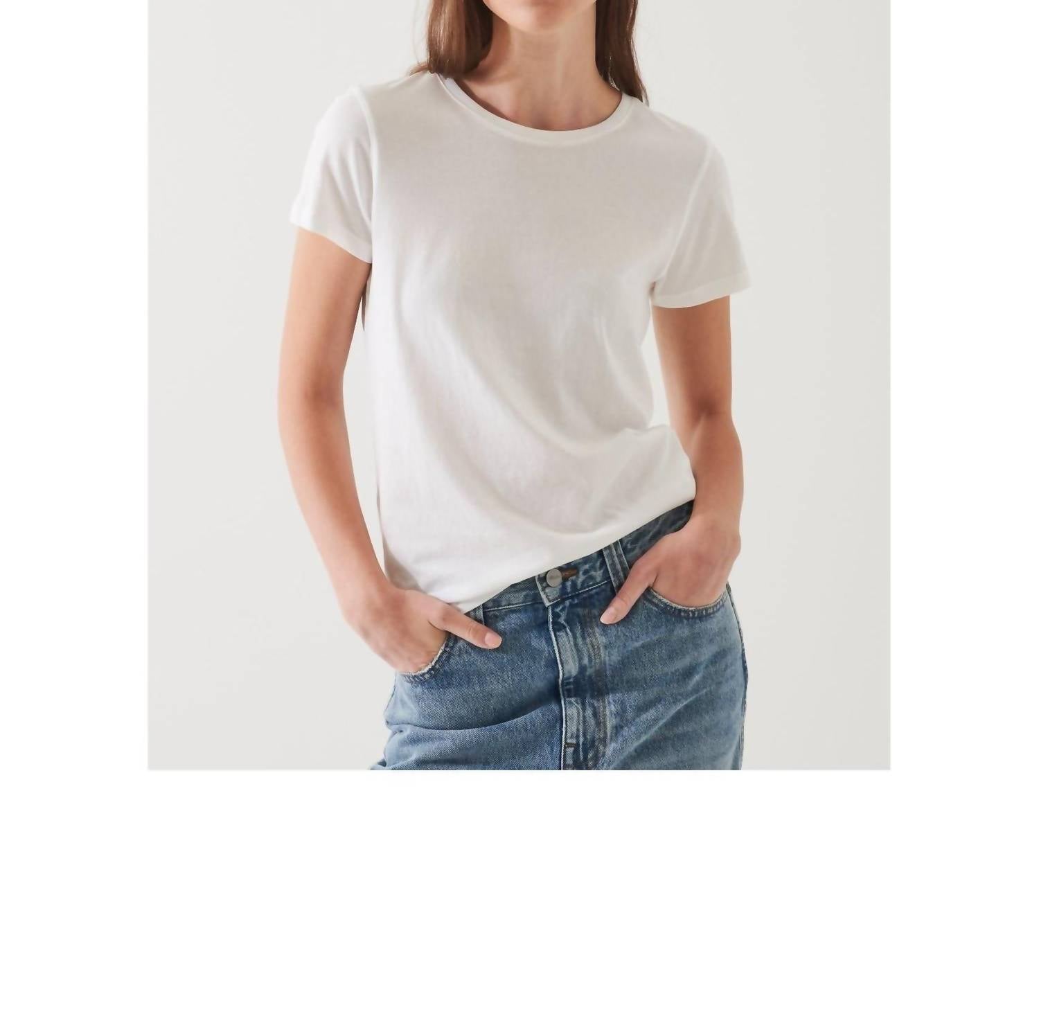 Patrick Assaraf Lightweight Pima Cotton Classic Top in white - women's t-shirt