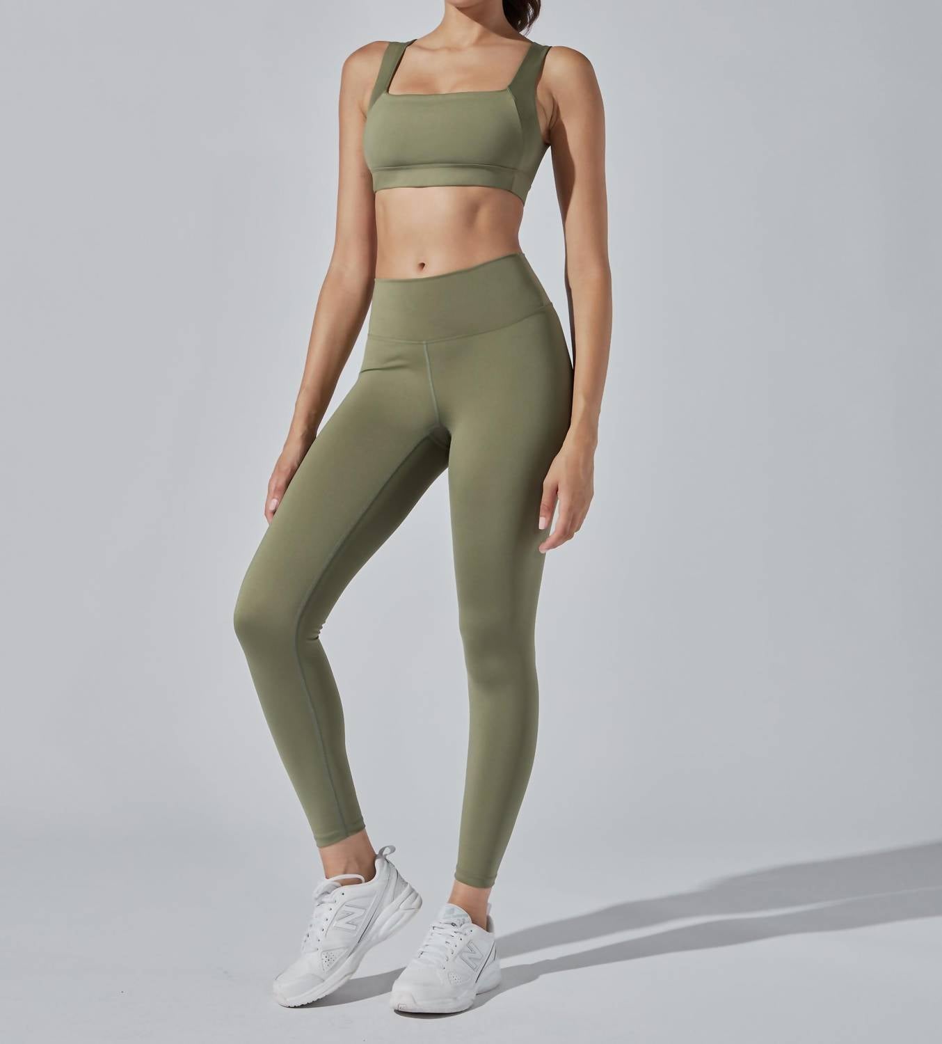 HEROINE SPORT Vital Sustainable Performance Legging in army - women's pants - detail view
