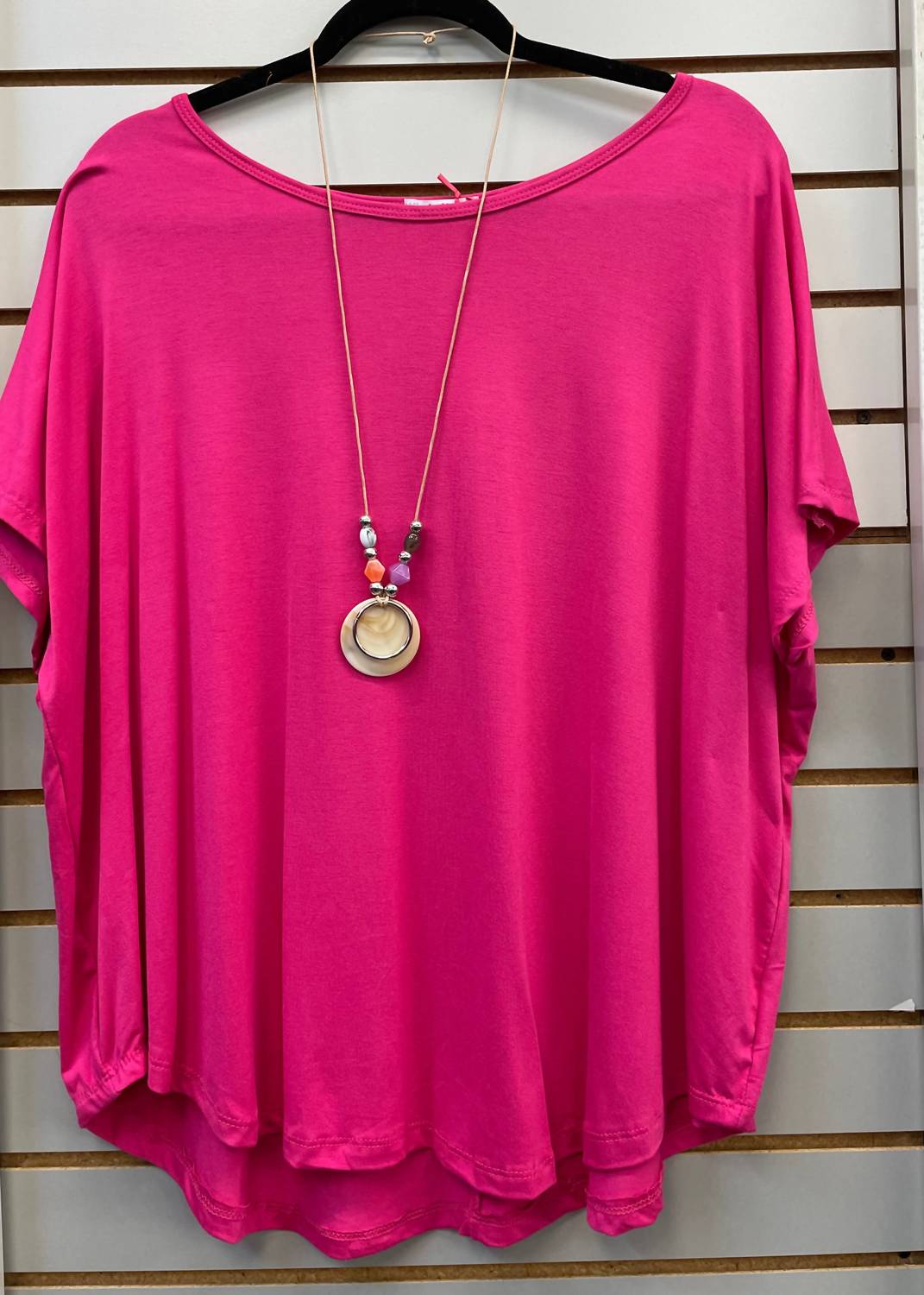 Yolly - Woven Tee With Necklace